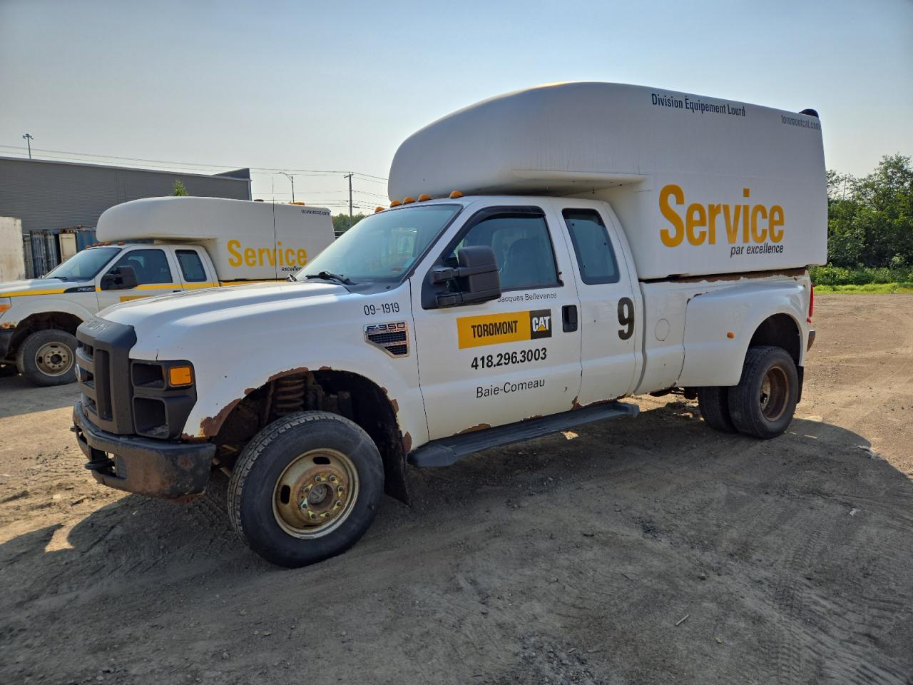 2009 Ford F350 Super Duty White vin: 1FTWX33Y09EA24968 Damage: Left Front Fender, Rust, > 12 Inches
