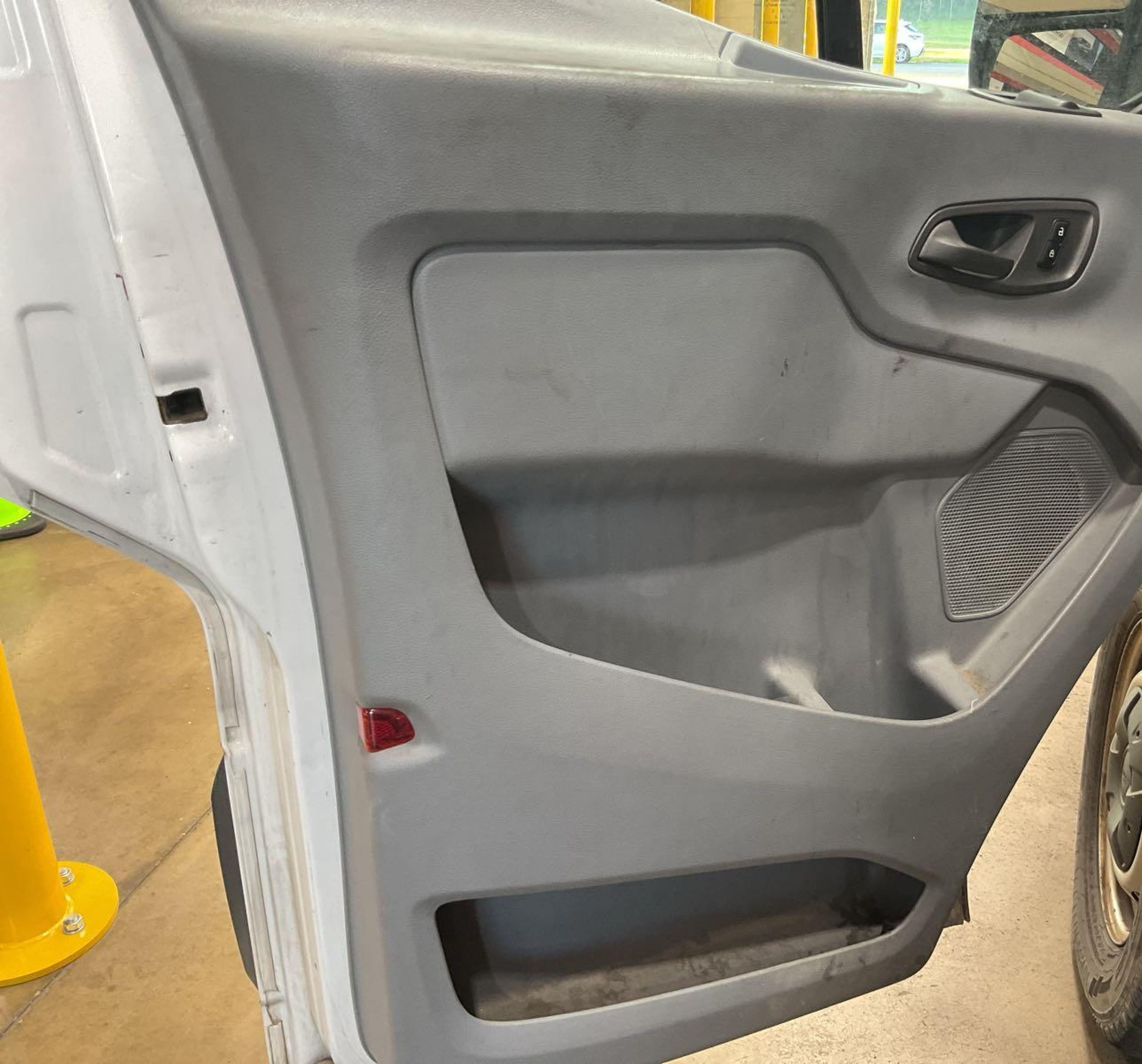 2018 Ford Transit T-150 vin: 1FTYE1CM6JKA08179