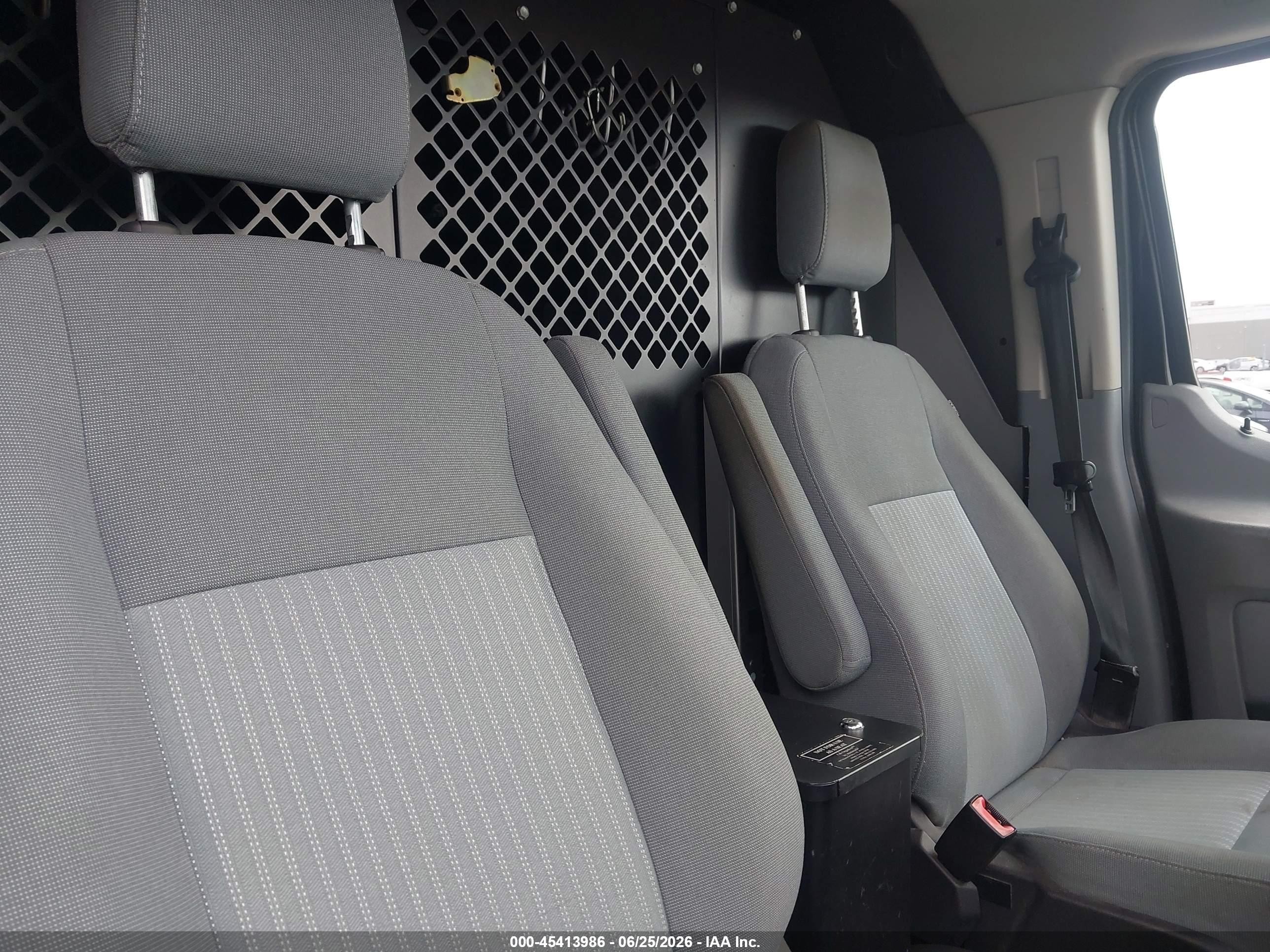 2015 Ford Transit-150   Black vin: 1FTYE1YM0FKA21672