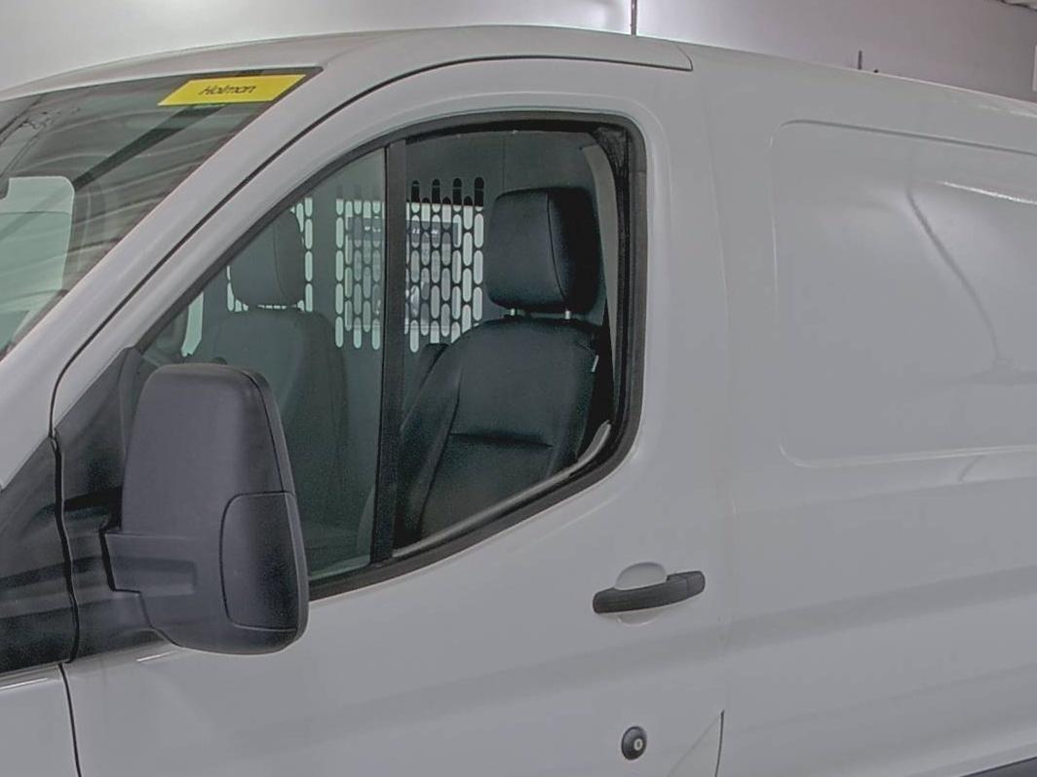 2018 Ford Transit-150   vin: 1FTYE1YM0JKB52111
