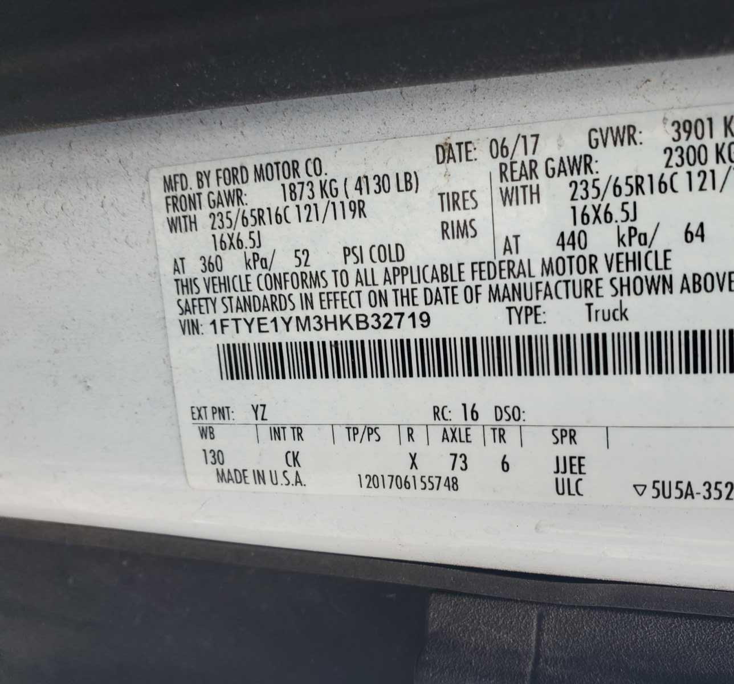 2017 Ford Transit-150   vin: 1FTYE1YM3HKB32719