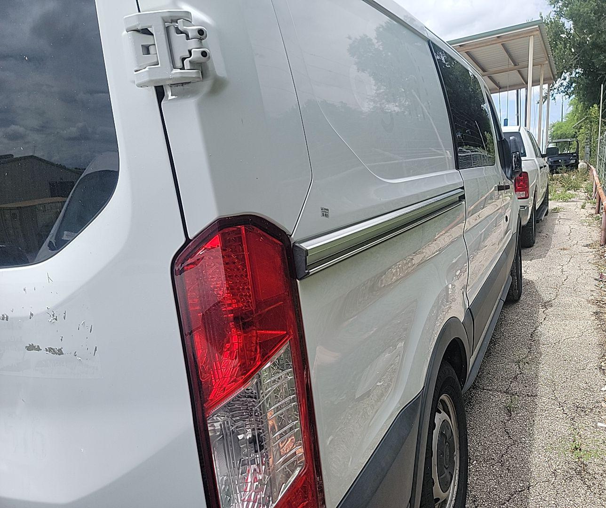 2017 Ford Transit-150   vin: 1FTYE1YM3HKB32719