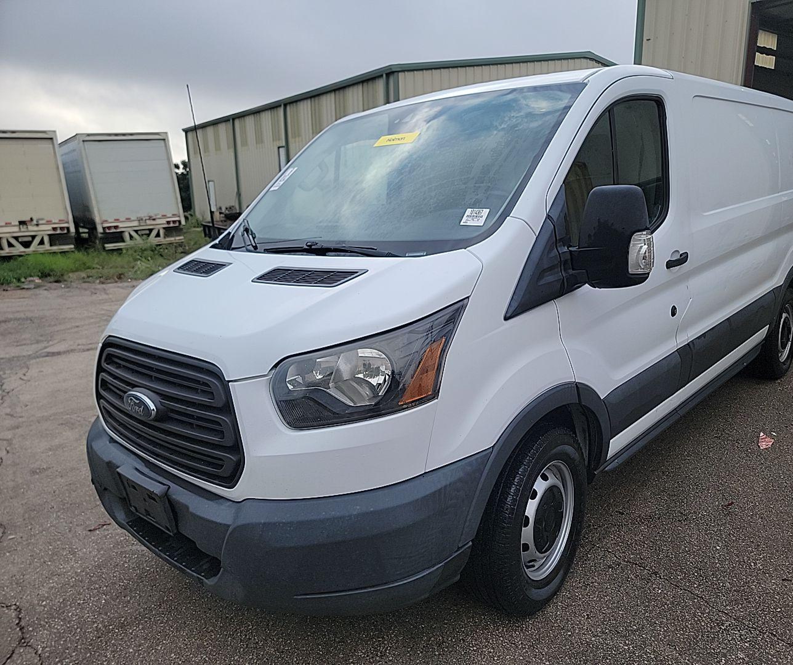 2017 Ford Transit-150   vin: 1FTYE1YM3HKB32719
