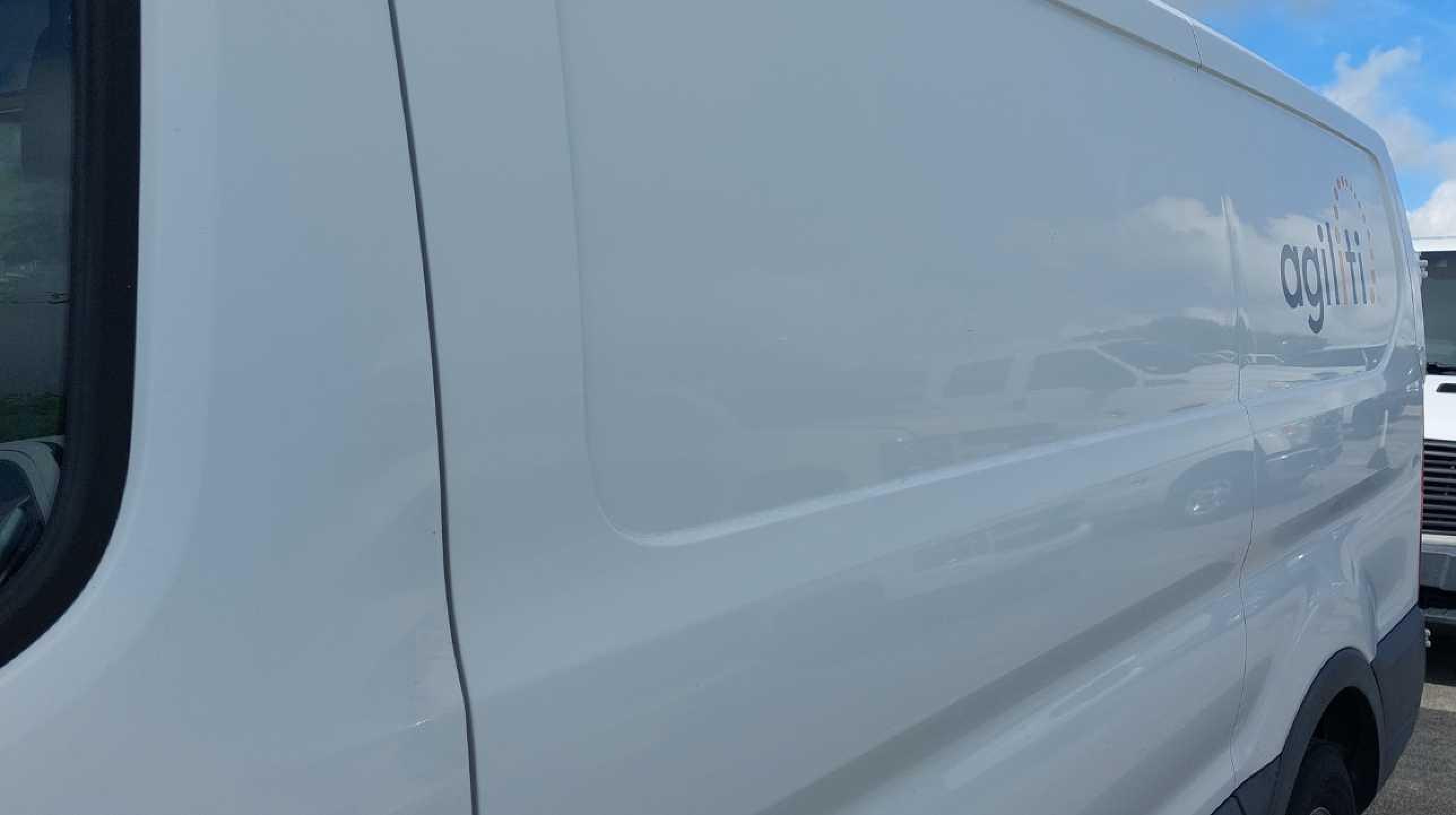 2017 Ford Transit-150   vin: 1FTYE1YM3HKB32719