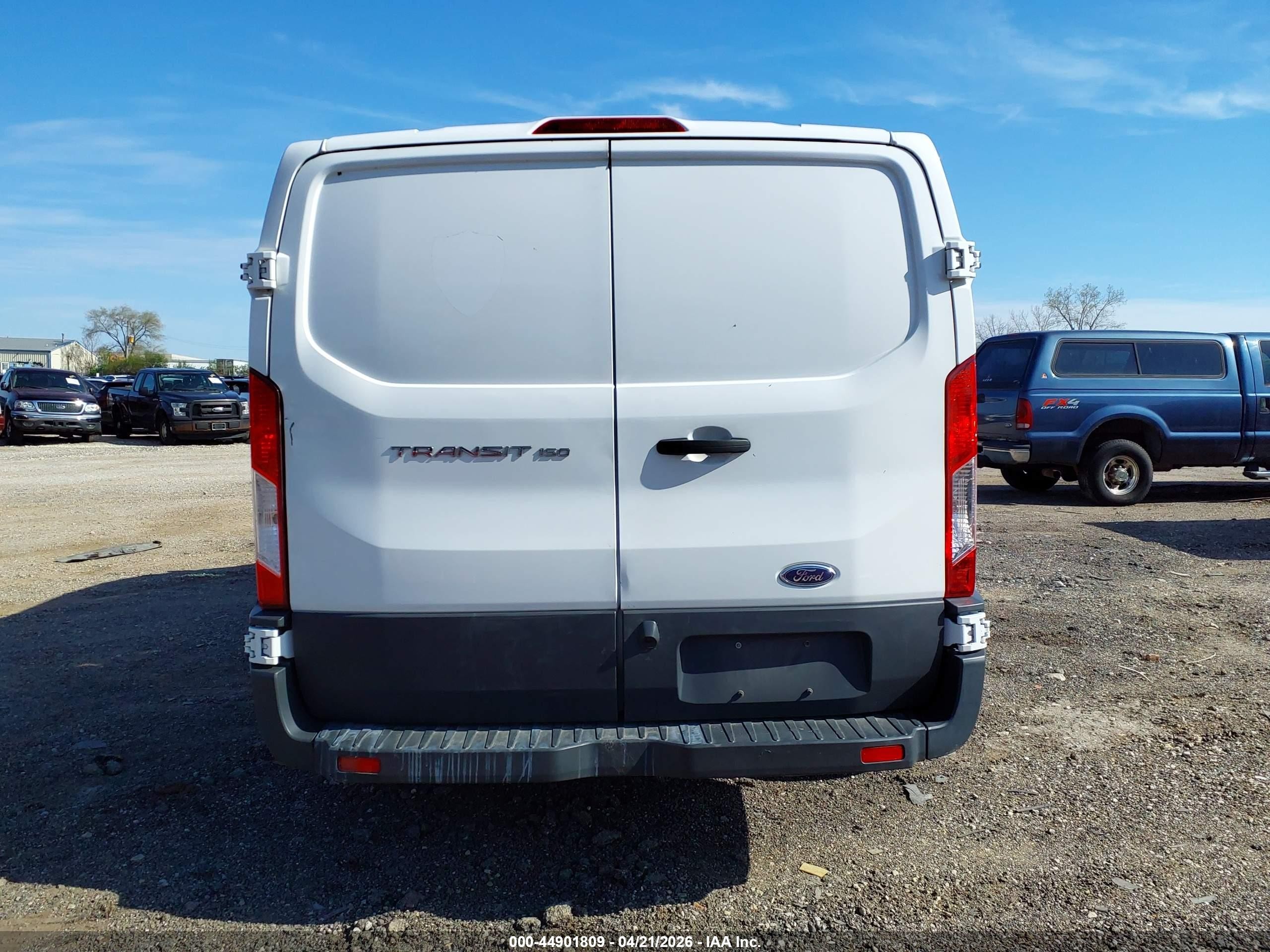 2017 Ford Transit-150   Белый vin: 1FTYE1ZM2HKB04649