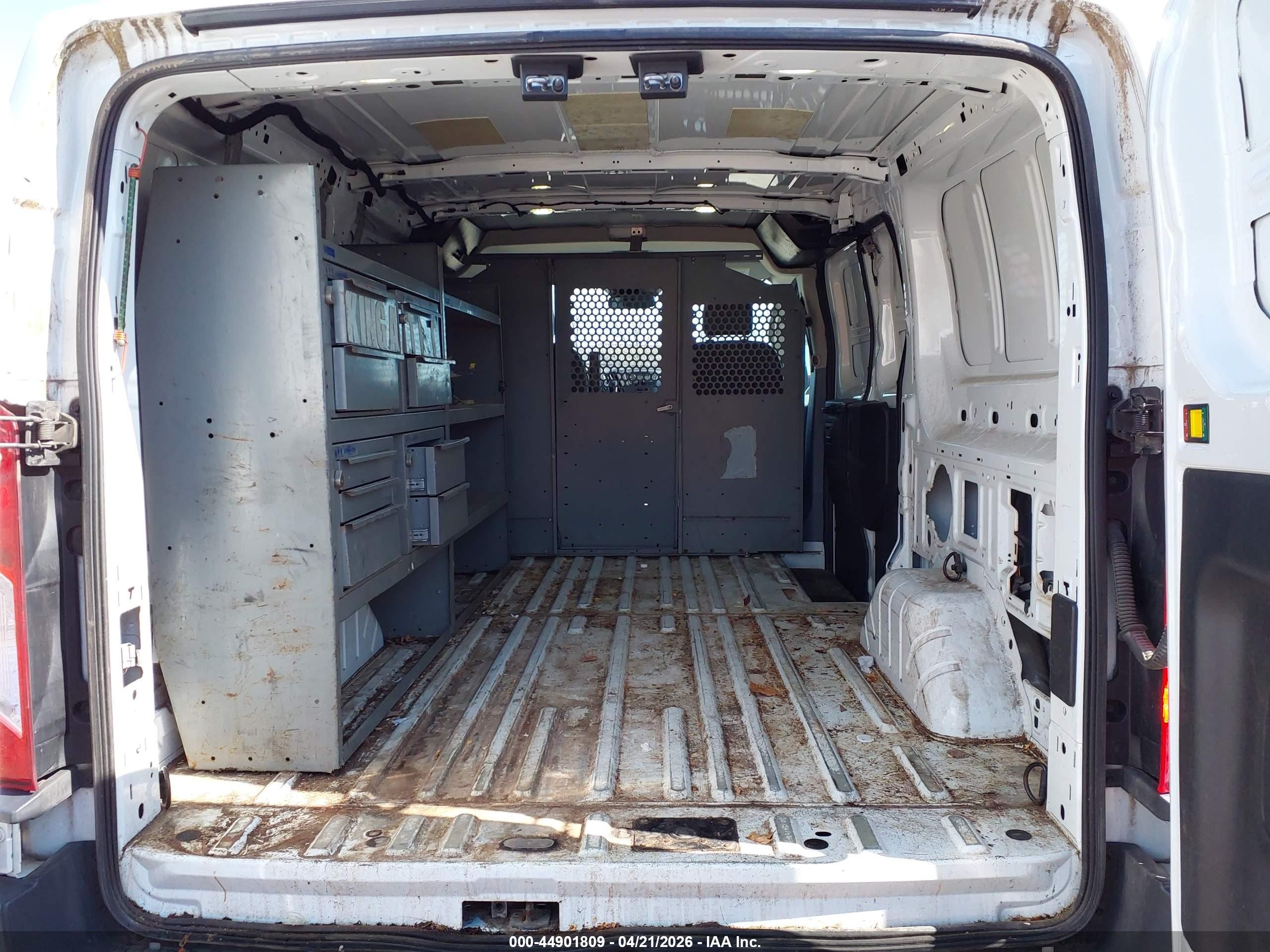 2017 Ford Transit-150   Белый vin: 1FTYE1ZM2HKB04649