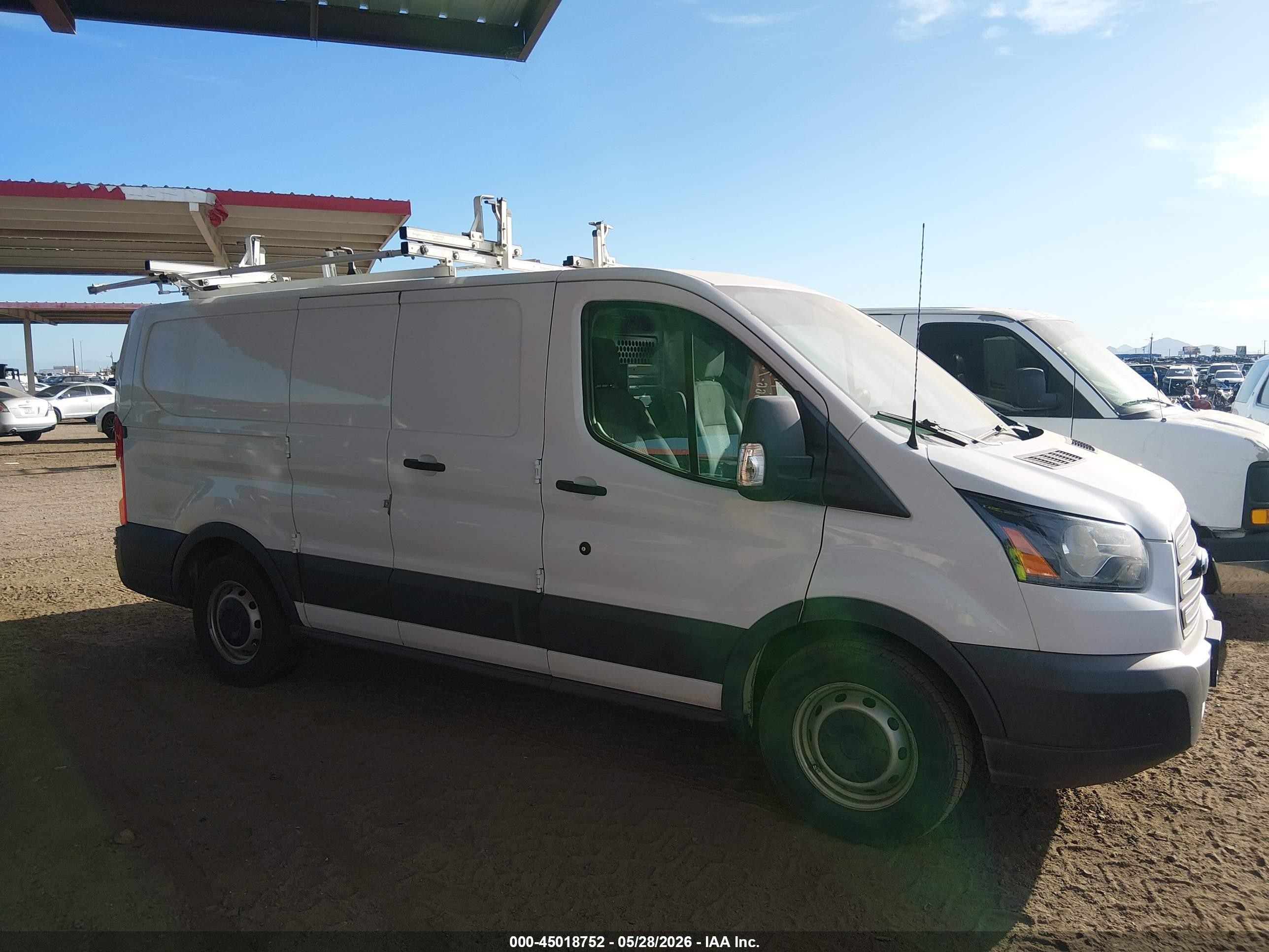 2018 Ford Transit-150   Белый vin: 1FTYE1ZM2JKB21151