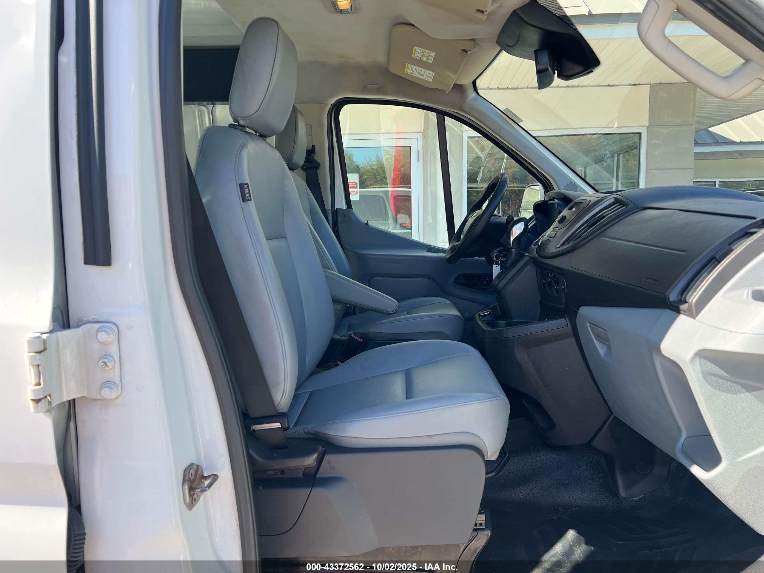 2017 Ford Transit-150   White vin: 1FTYE1ZM3HKA13258