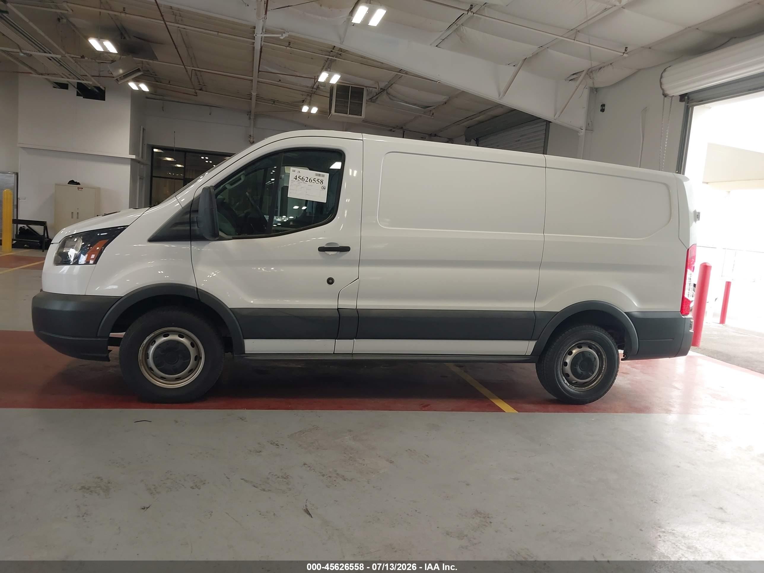 2018 Ford Transit-150   White vin: 1FTYE1ZM7JKB42447