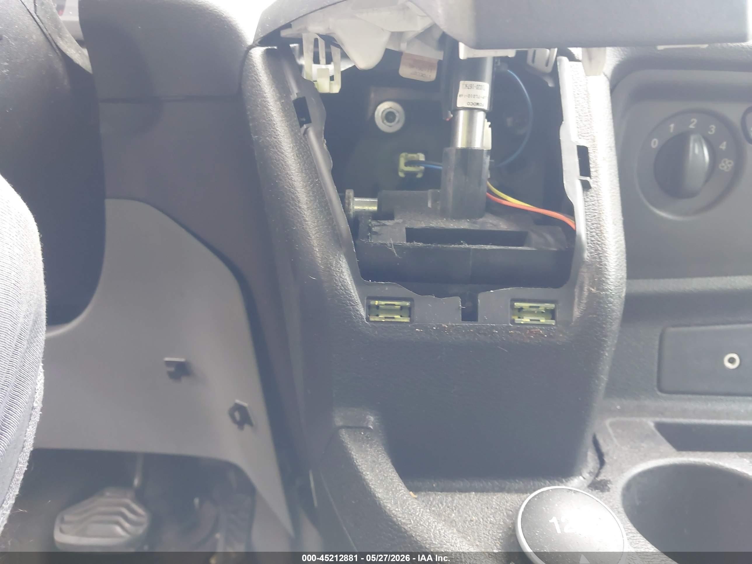 2018 Ford Transit-150   White vin: 1FTYE1ZM9JKA48358