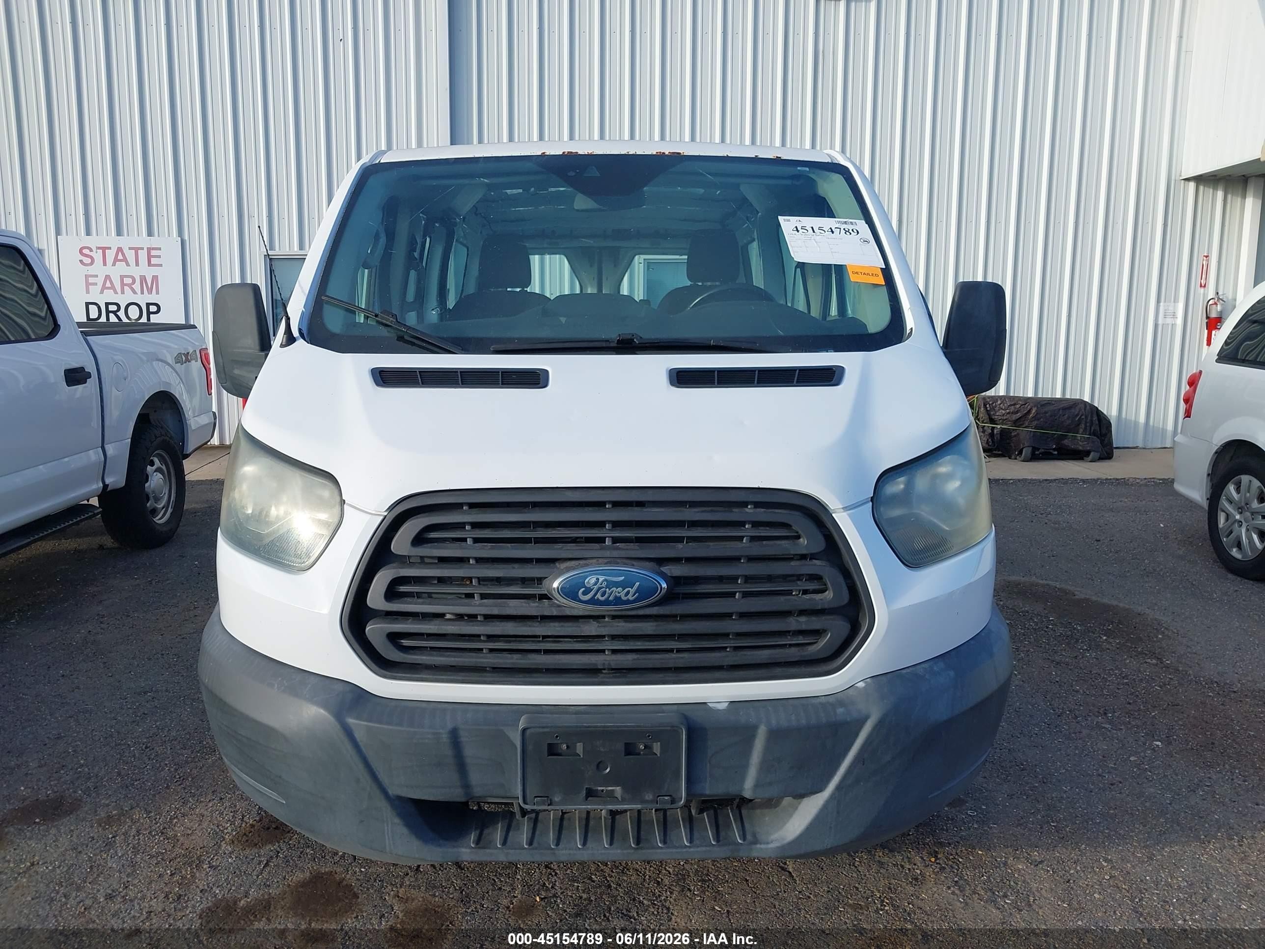 2016 Ford Transit-150   Белый vin: 1FTYE1ZMXGKB41835