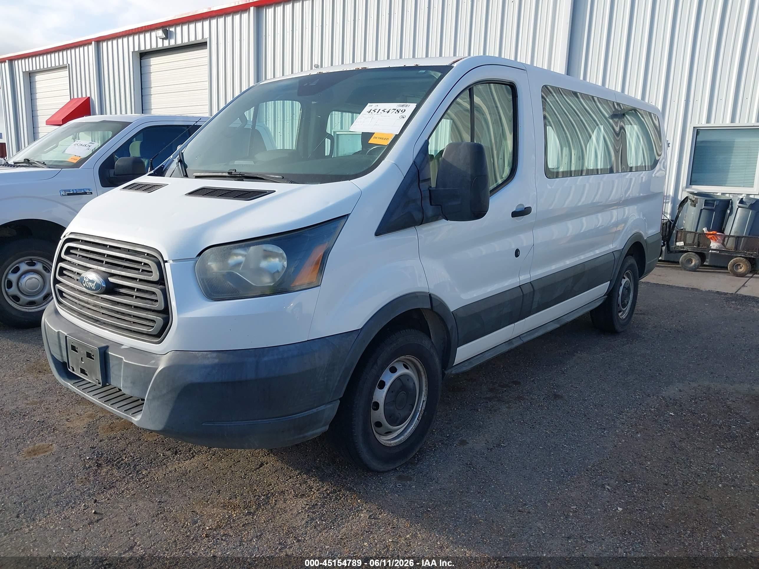 2016 Ford Transit-150   Белый vin: 1FTYE1ZMXGKB41835