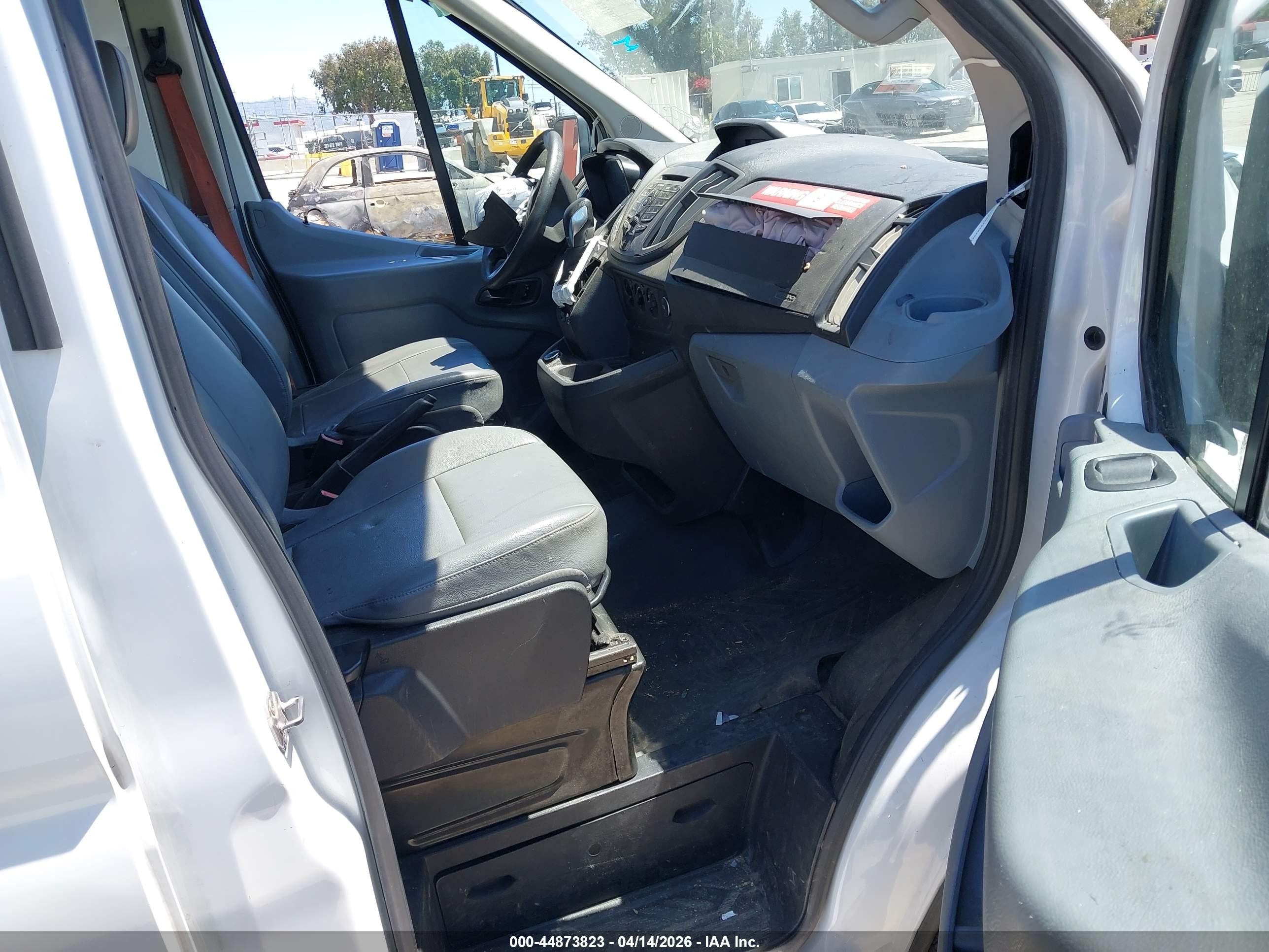 2019 Ford Transit-150 Белый vin: 1FTYE2CM1KKB49183