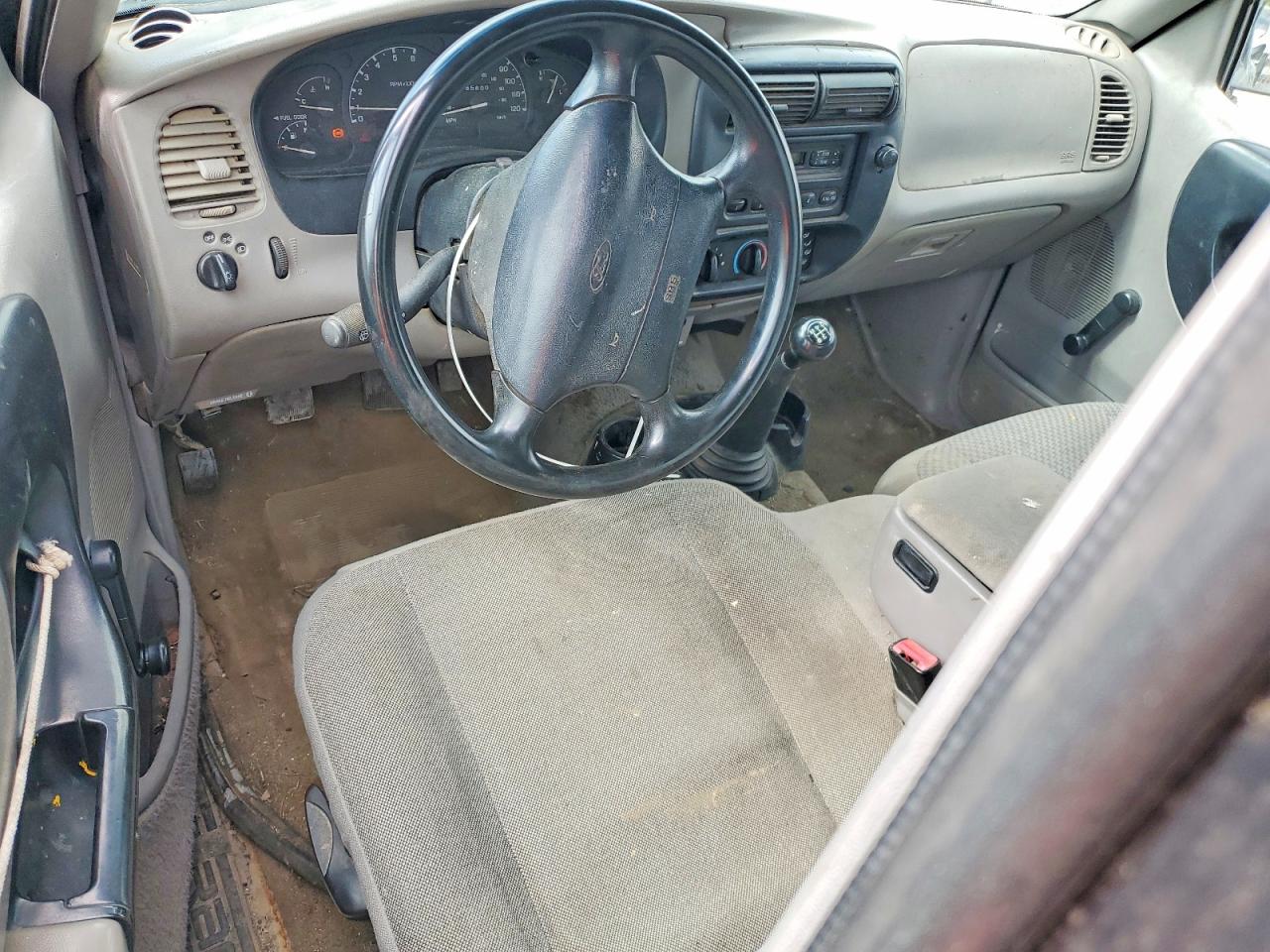 1998 Ford Ranger Black vin: 1FTYR10C0WTA53460