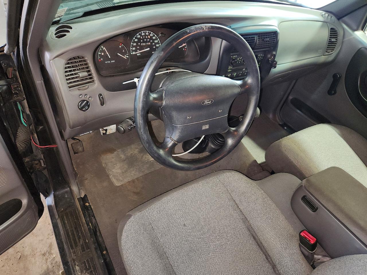 2000 Ford Ranger Black vin: 1FTYR10C0YTB02885