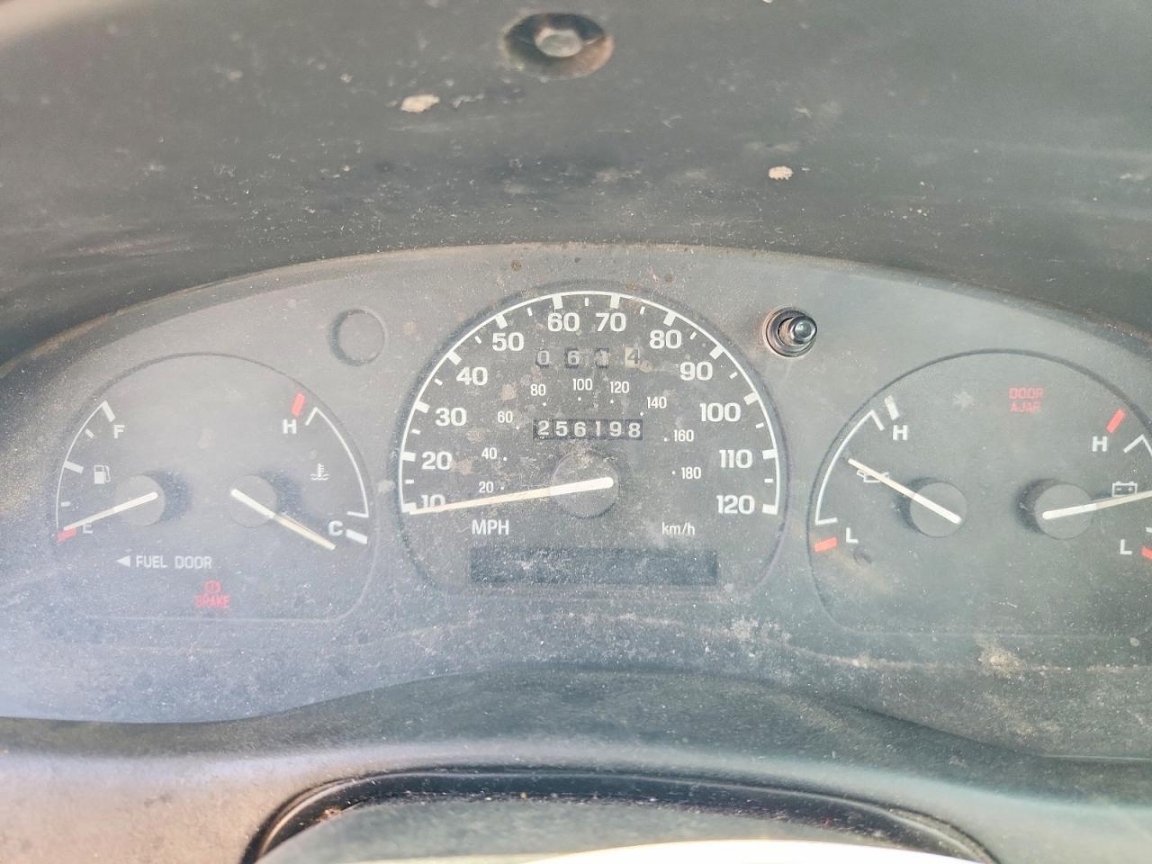 1998 Ford Ranger White vin: 1FTYR10C1WUA25161