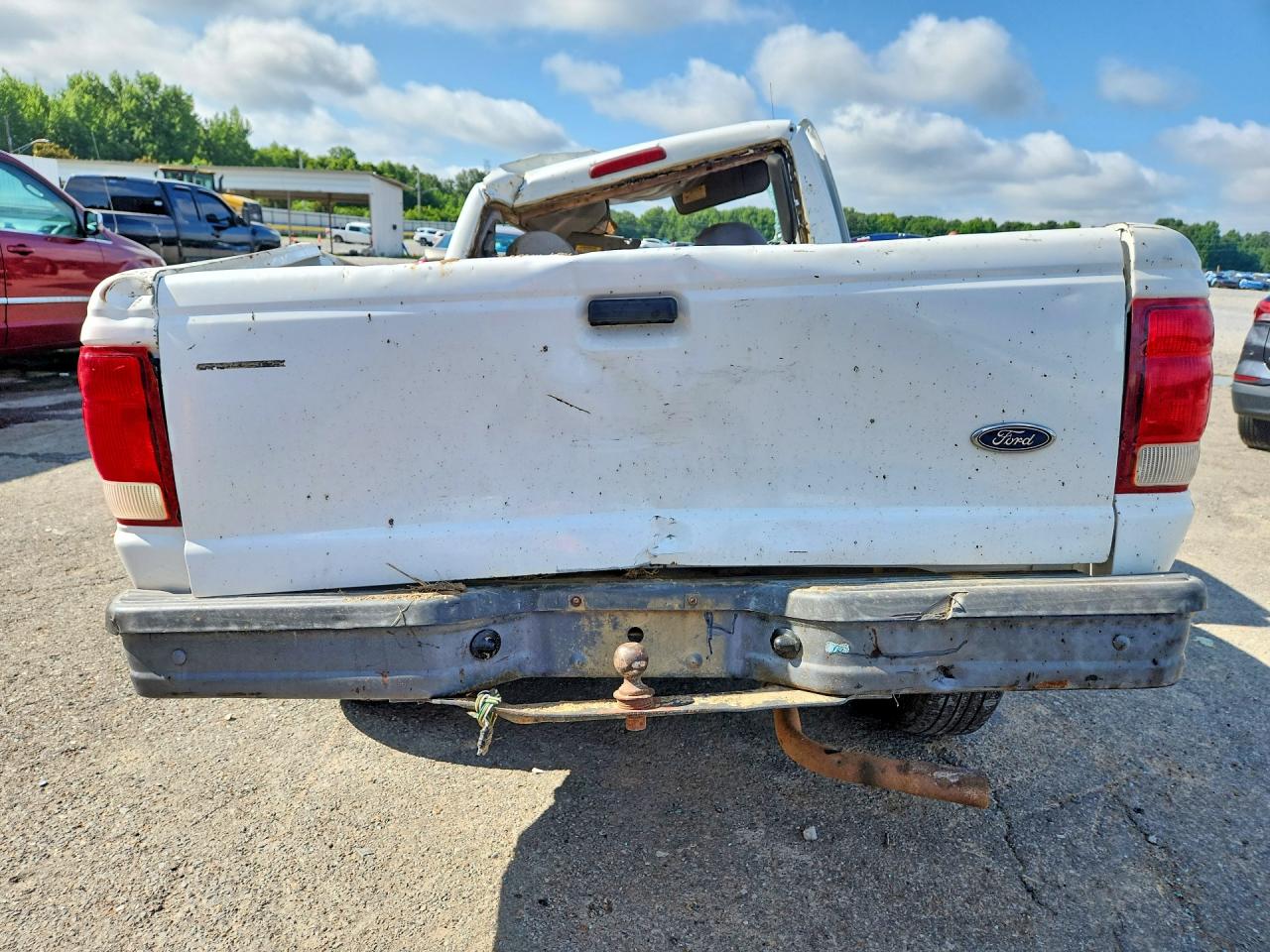 2000 Ford Ranger White vin: 1FTYR10C1YTA26805