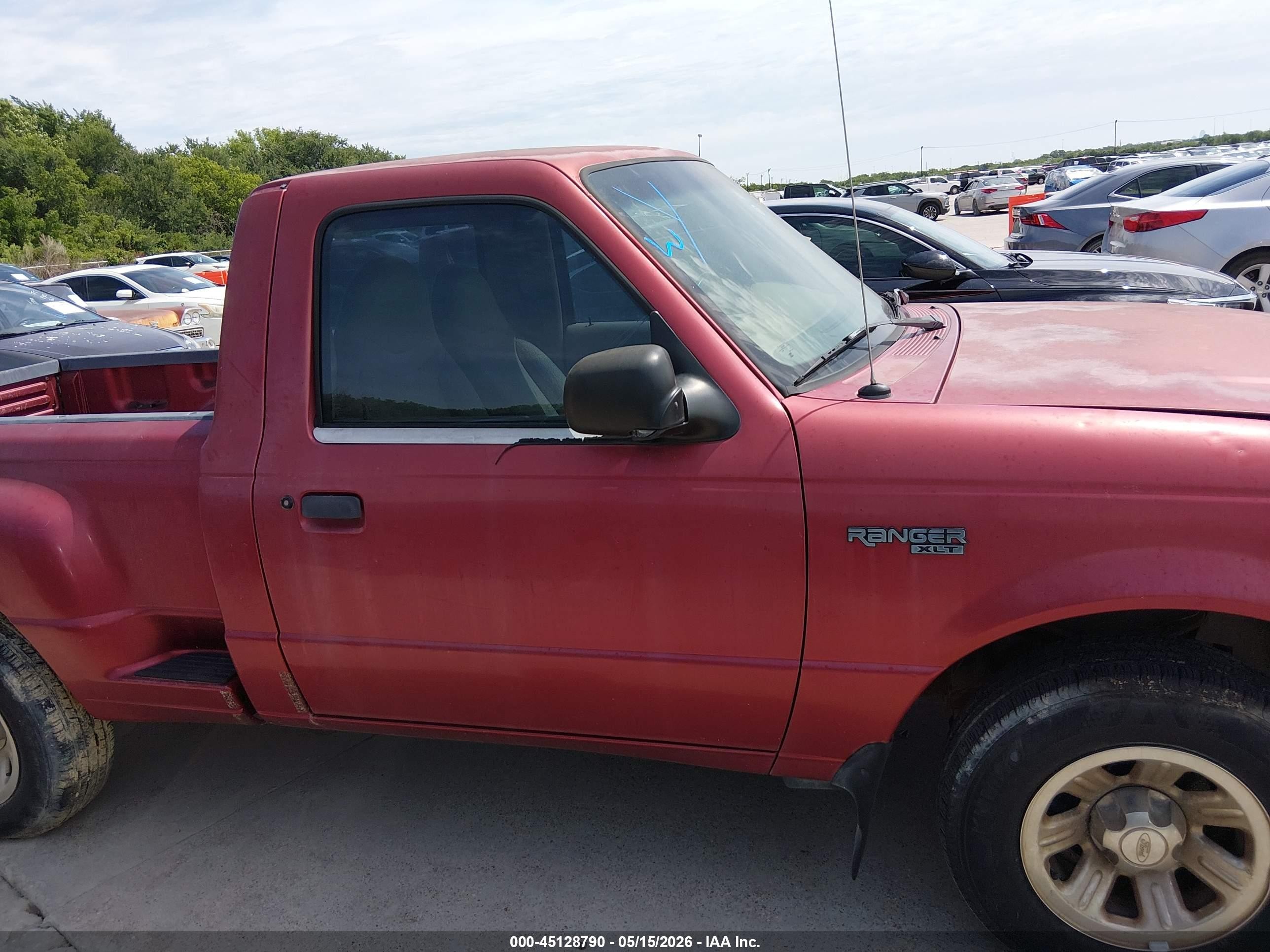 2001 Ford Ranger Xl/xlt Maroon vin: 1FTYR10C21PA21000