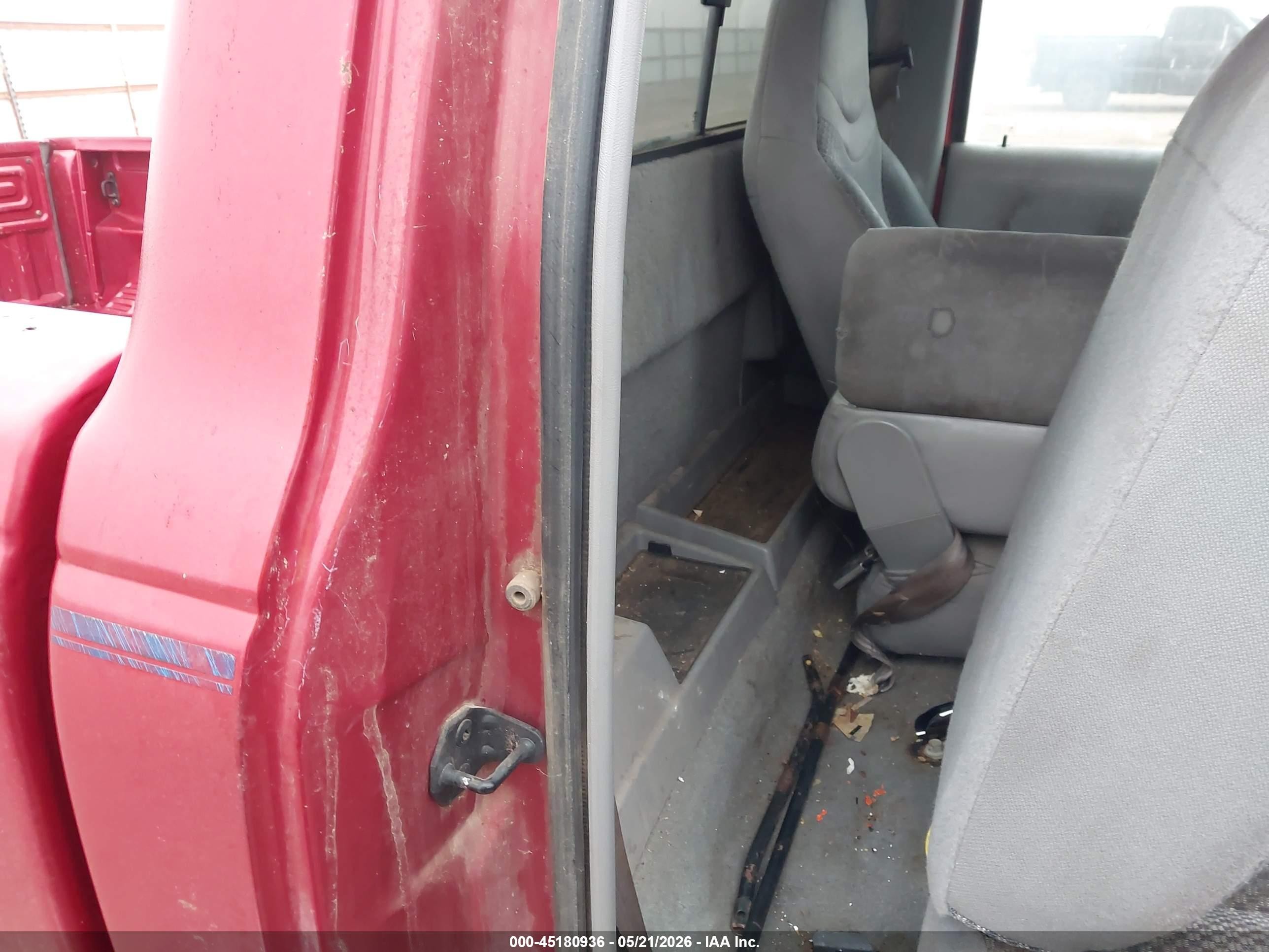 1998 Ford Ranger Splash/xl/xlt Red vin: 1FTYR10C2WUC52567