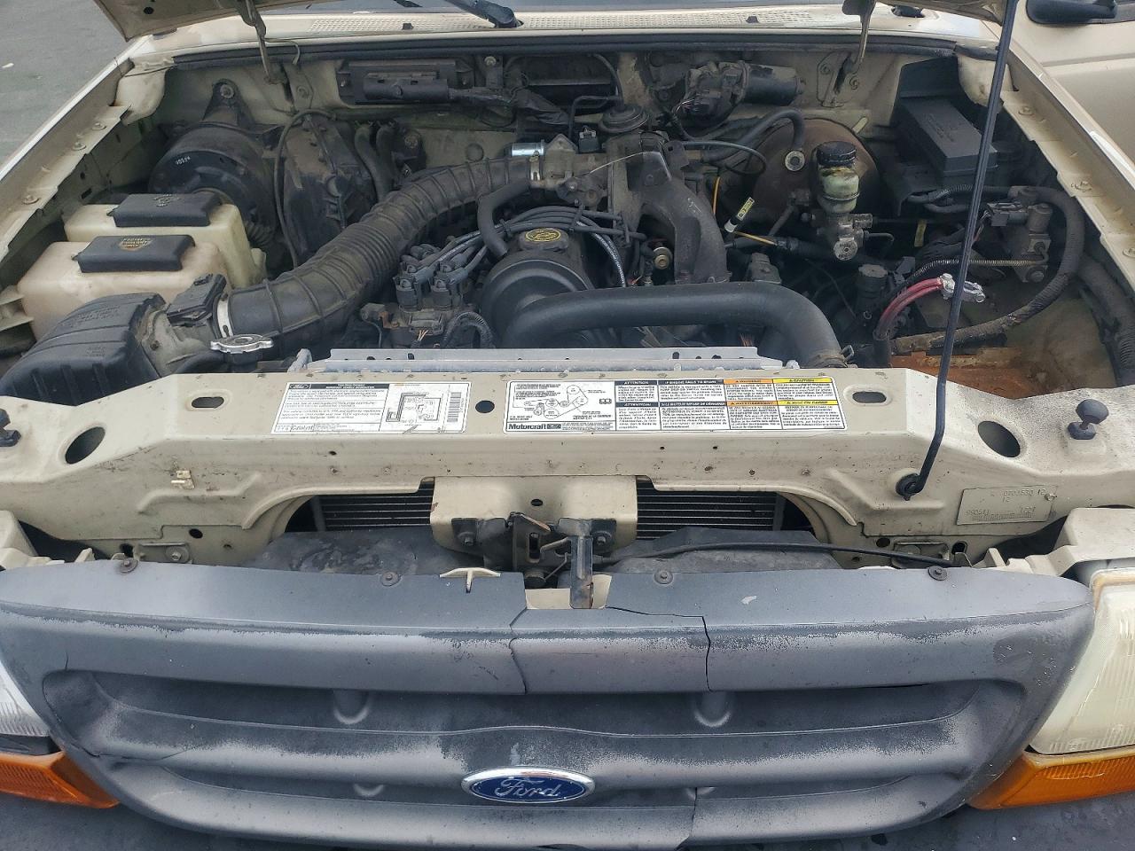 1999 Ford Ranger Желто-коричневый vin: 1FTYR10C2XPB64103