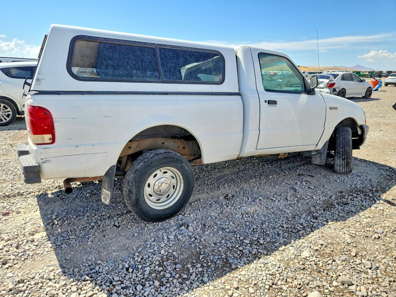 2000 Ford Ranger White vin: 1FTYR10C2YPA01162