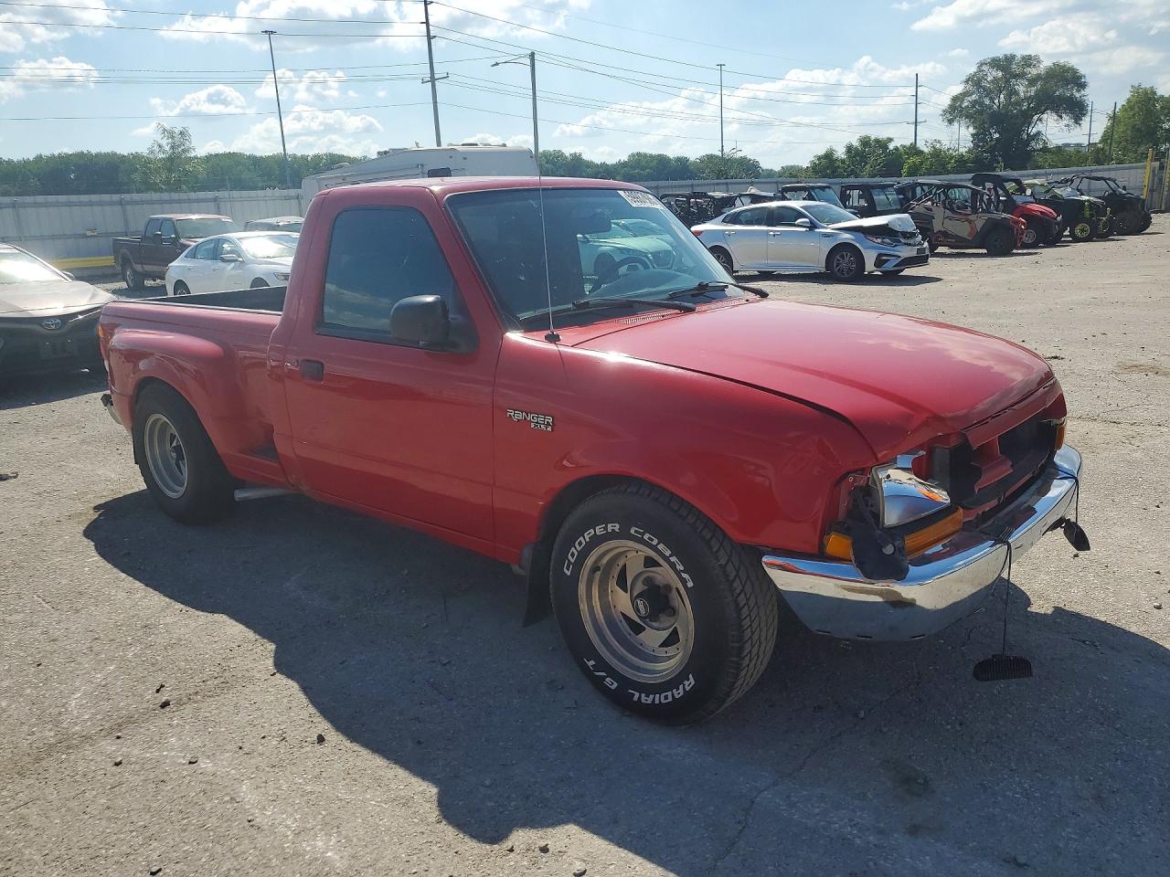 1999 Ford Ranger Red vin: 1FTYR10C3XPB23687