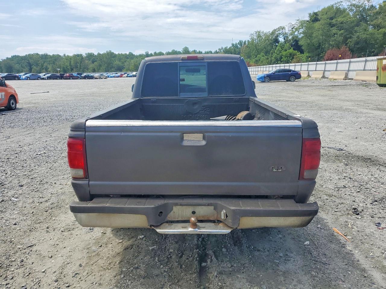 2000 Ford Ranger Gray vin: 1FTYR10C3YPA19167