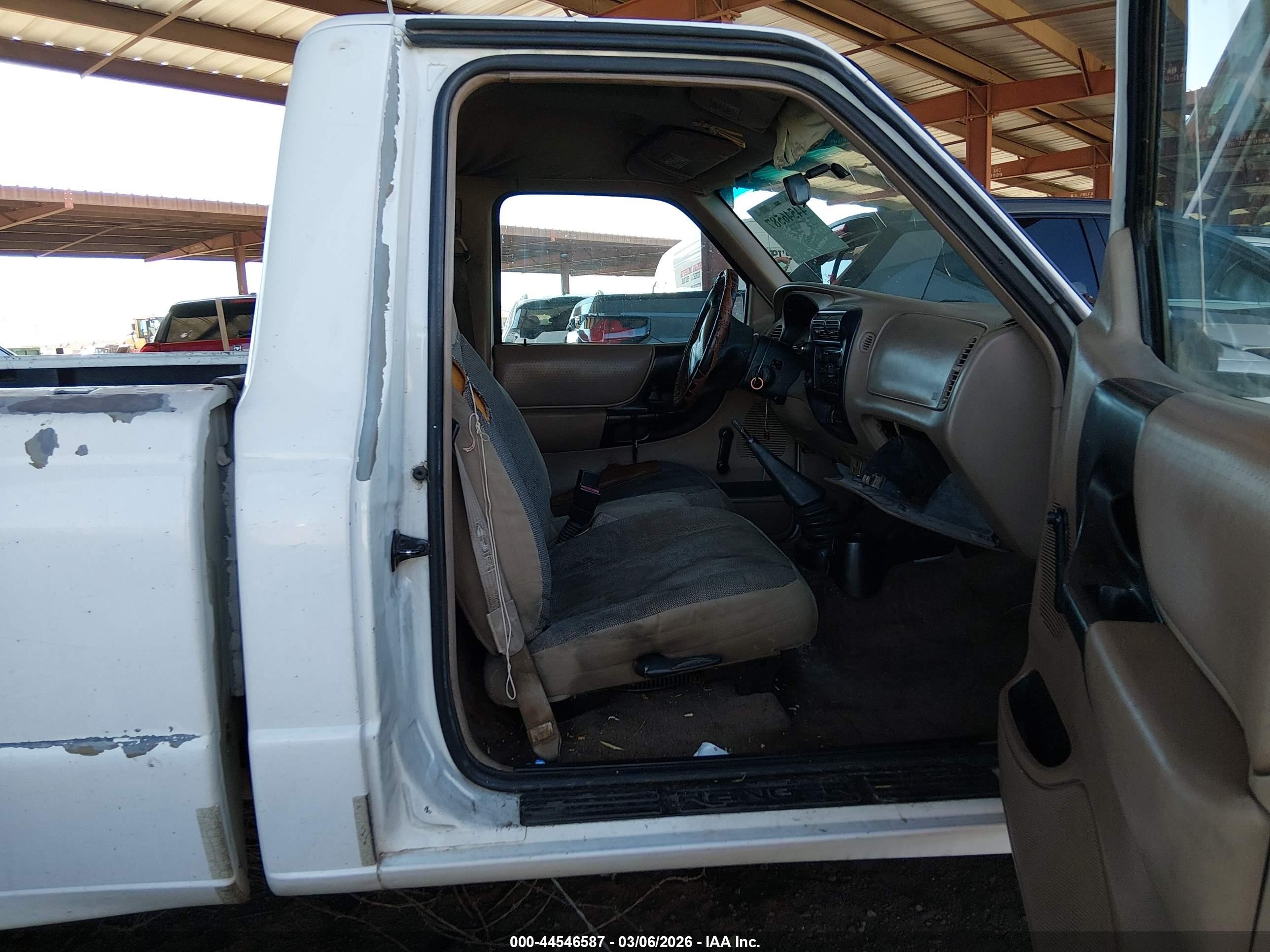 2001 Ford Ranger Xl/xlt White vin: 1FTYR10C41PA22259