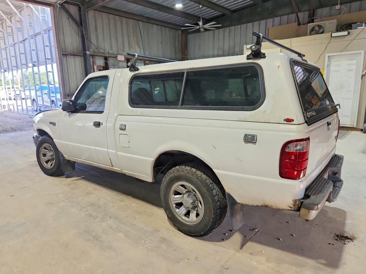 2001 Ford Ranger White vin: 1FTYR10C41TA45189