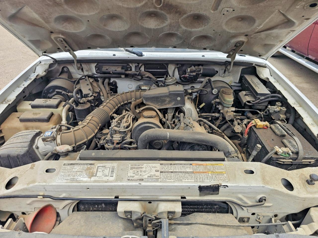1998 Ford Ranger Белый vin: 1FTYR10C4WUD05995