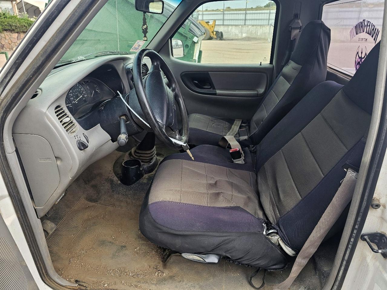 1998 Ford Ranger Белый vin: 1FTYR10C4WUD05995