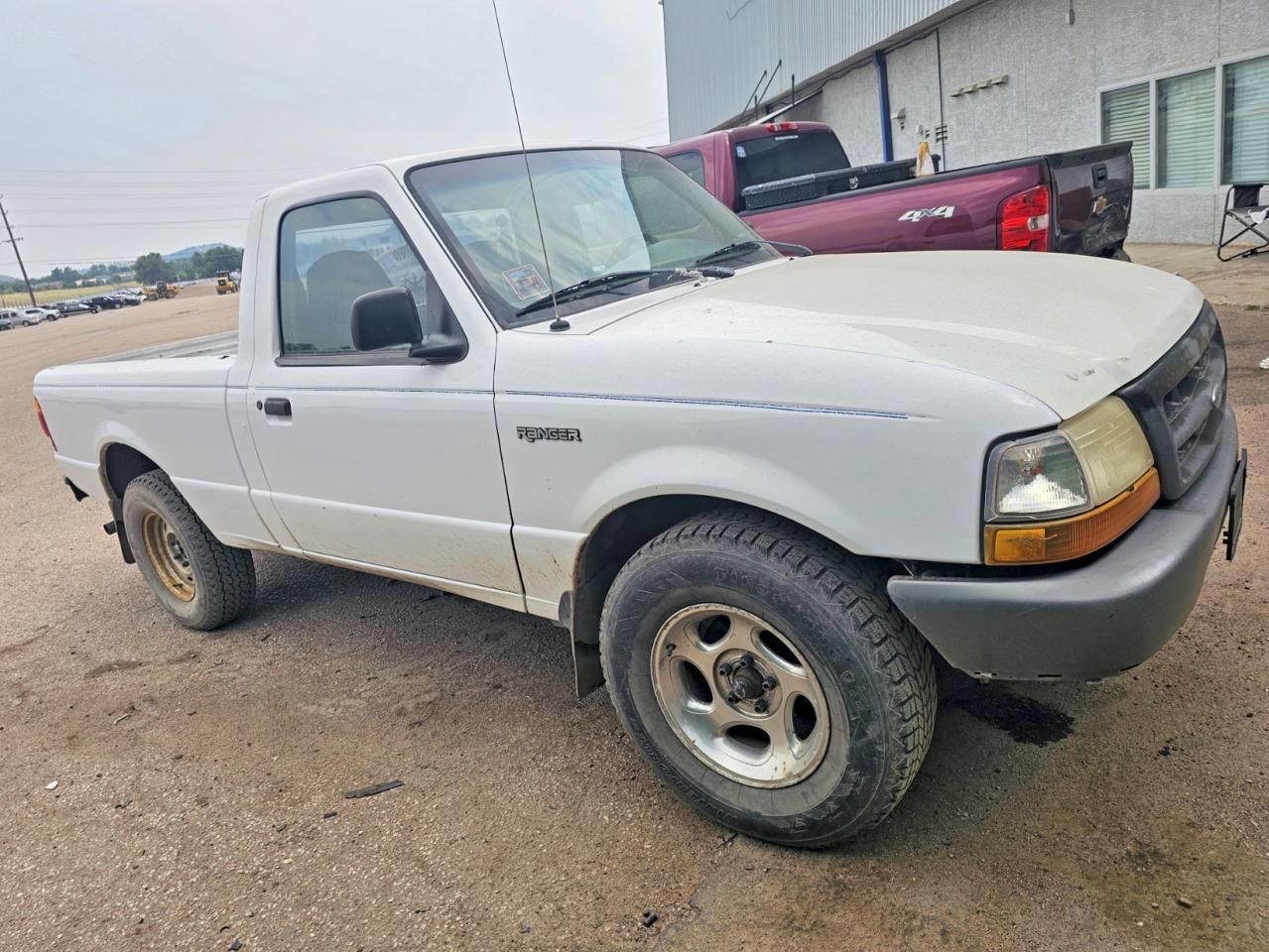1998 Ford Ranger Белый vin: 1FTYR10C4WUD05995