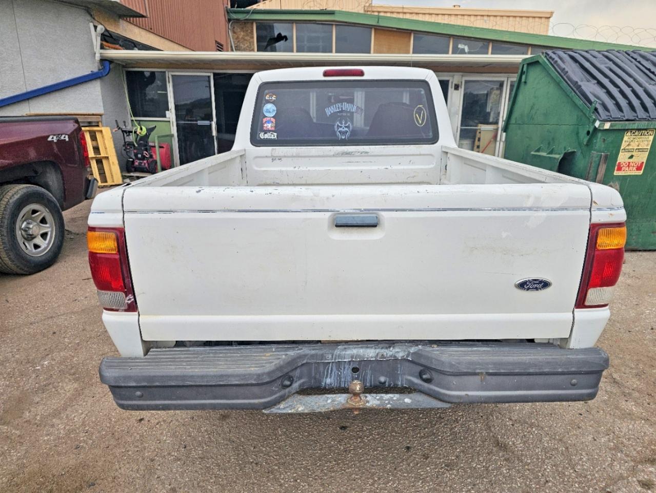 1998 Ford Ranger Белый vin: 1FTYR10C4WUD05995