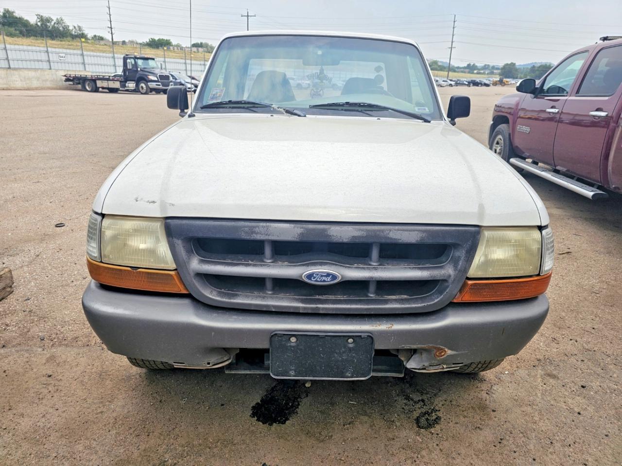 1998 Ford Ranger Белый vin: 1FTYR10C4WUD05995