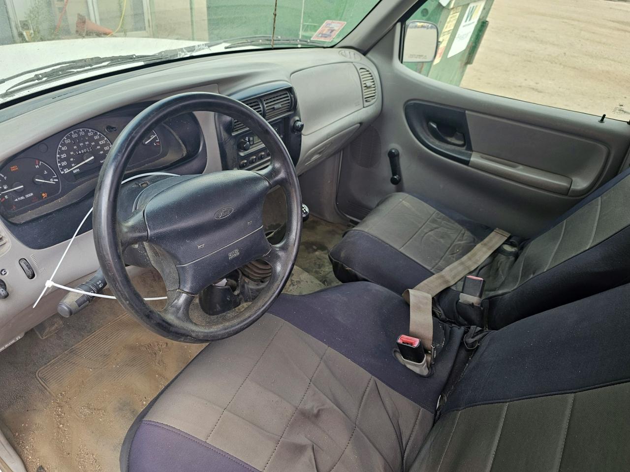 1998 Ford Ranger Белый vin: 1FTYR10C4WUD05995