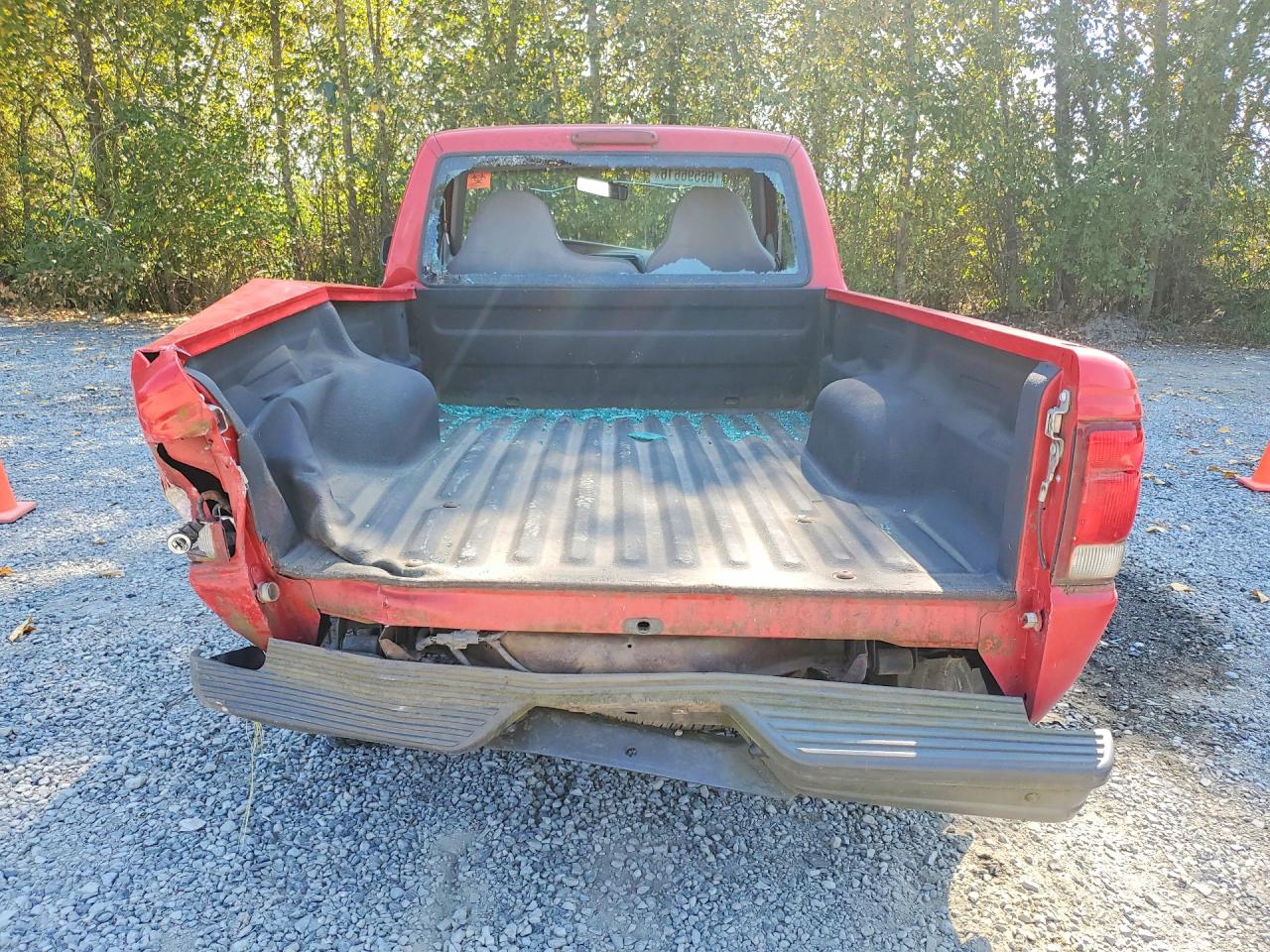 2000 Ford Ranger Красный vin: 1FTYR10C4YPB38703