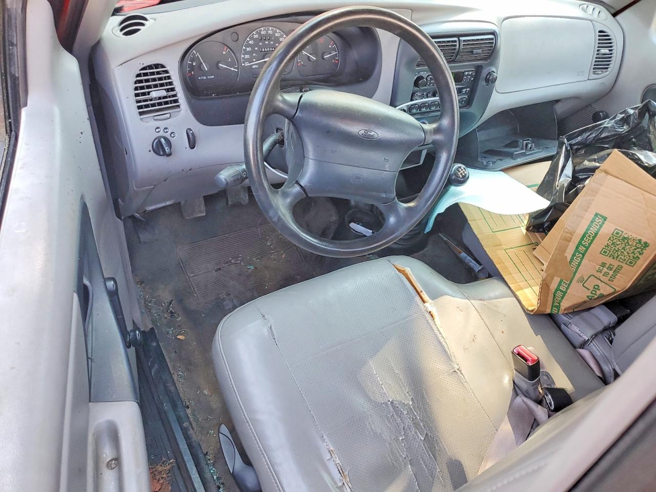 2000 Ford Ranger Красный vin: 1FTYR10C4YPB38703