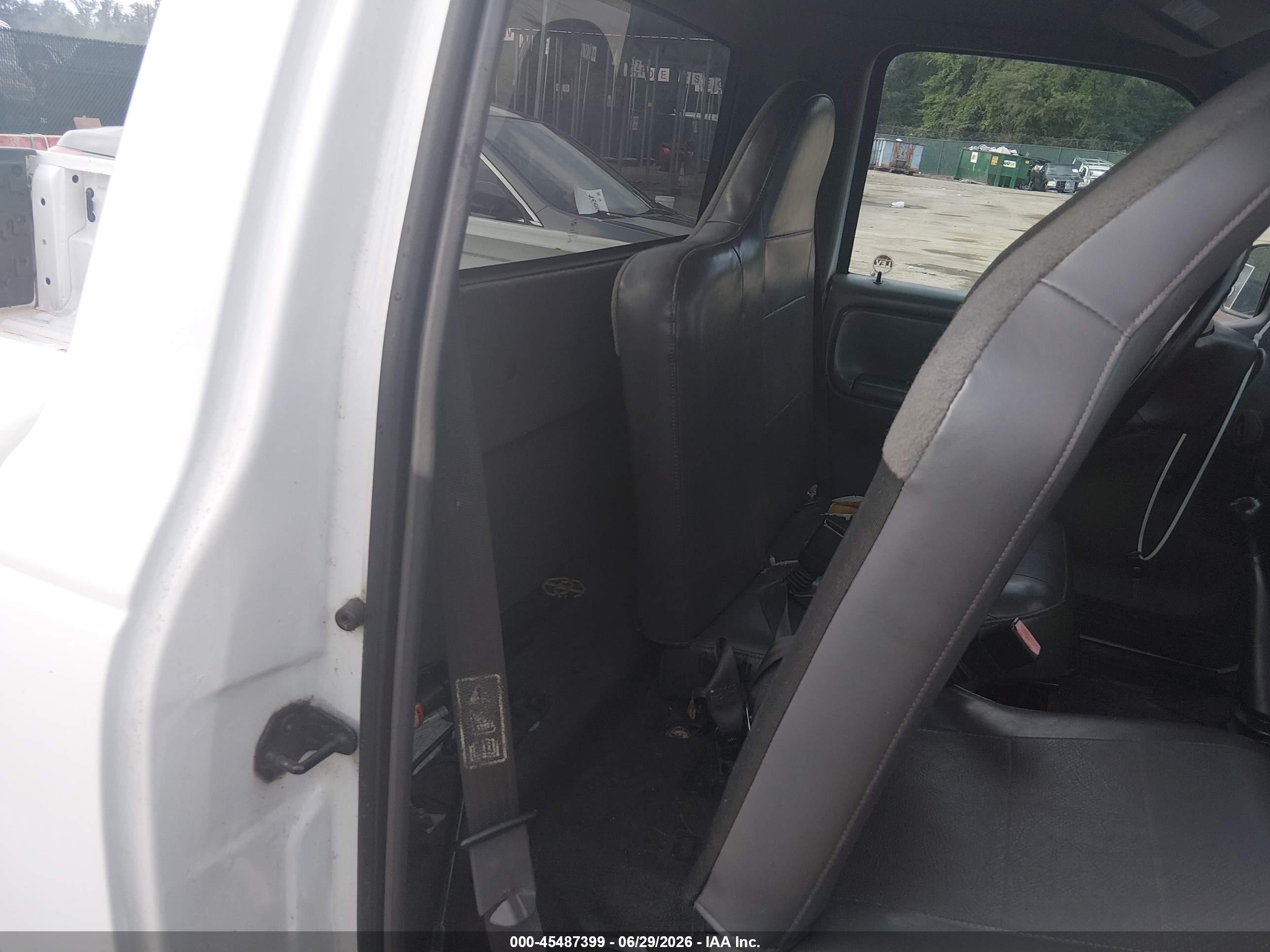 2001 Ford Ranger Xl/xlt White vin: 1FTYR10C51TA34041