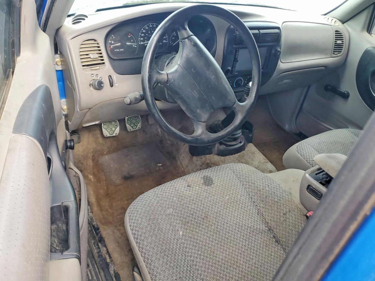 1998 Ford Ranger Blue vin: 1FTYR10C5WPA26764