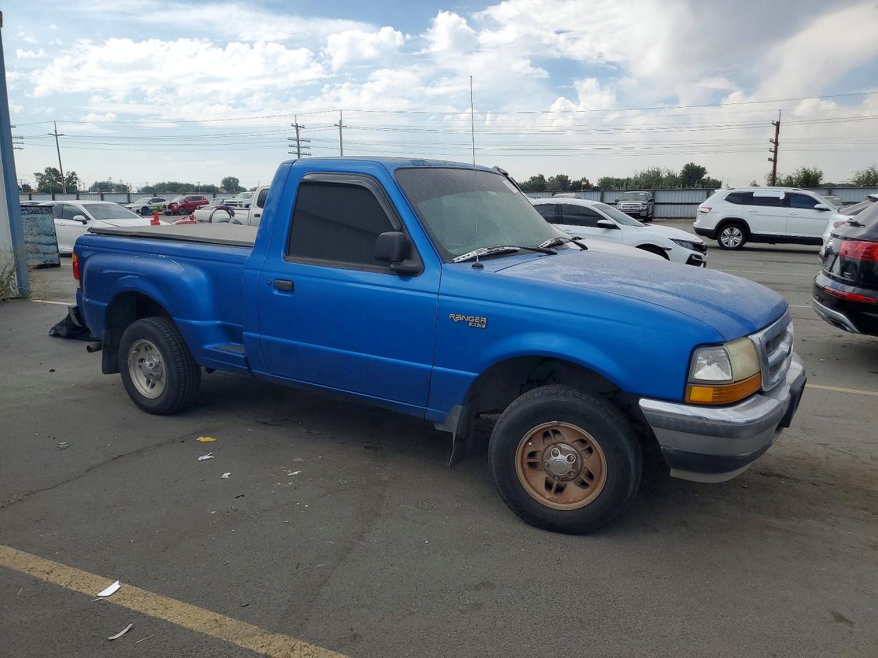 1998 Ford Ranger Blue vin: 1FTYR10C5WPA26764
