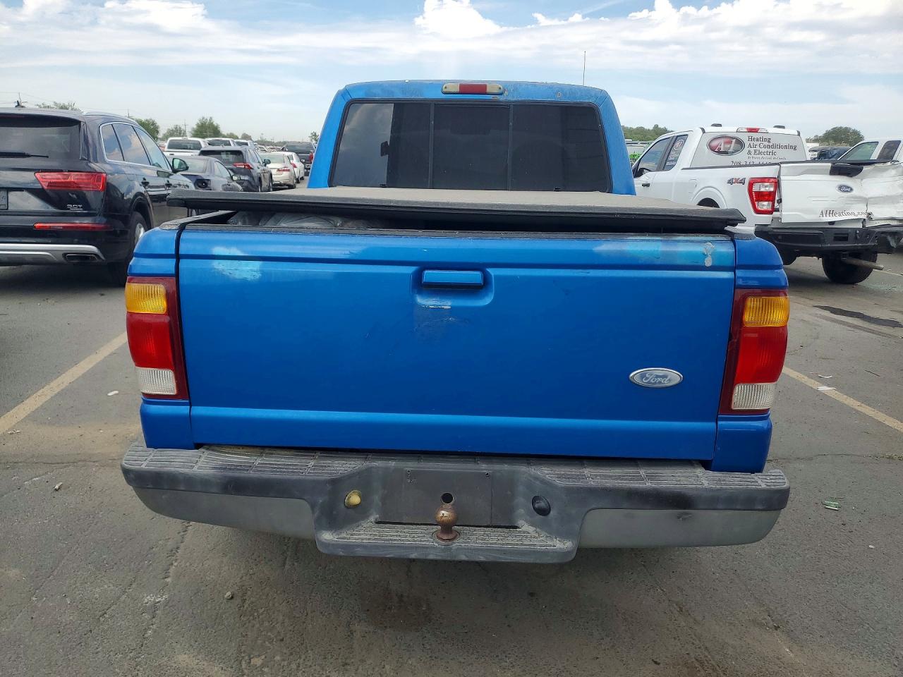 1998 Ford Ranger Blue vin: 1FTYR10C5WPA26764