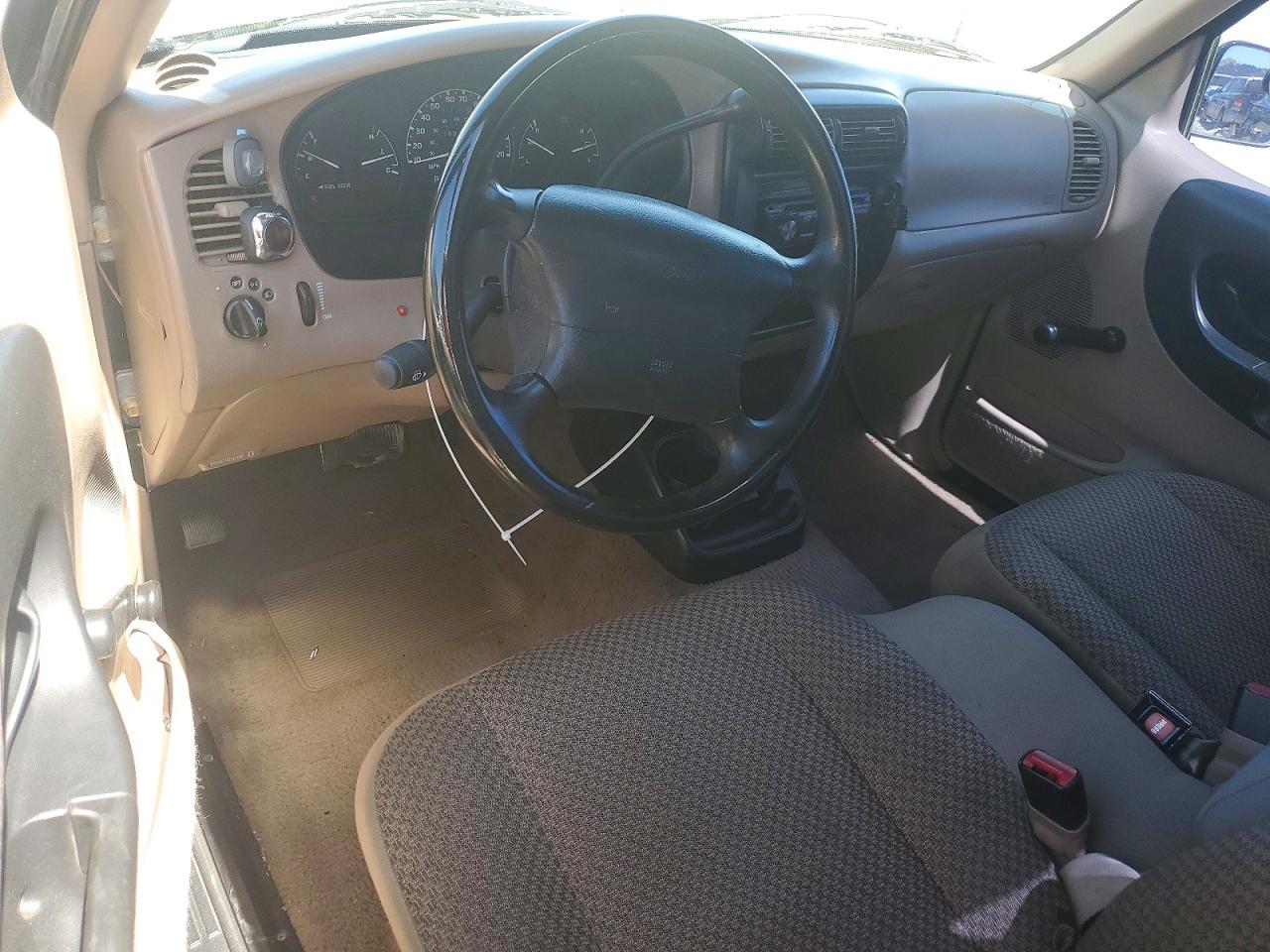 1998 Ford Ranger Green vin: 1FTYR10C5WPA86916