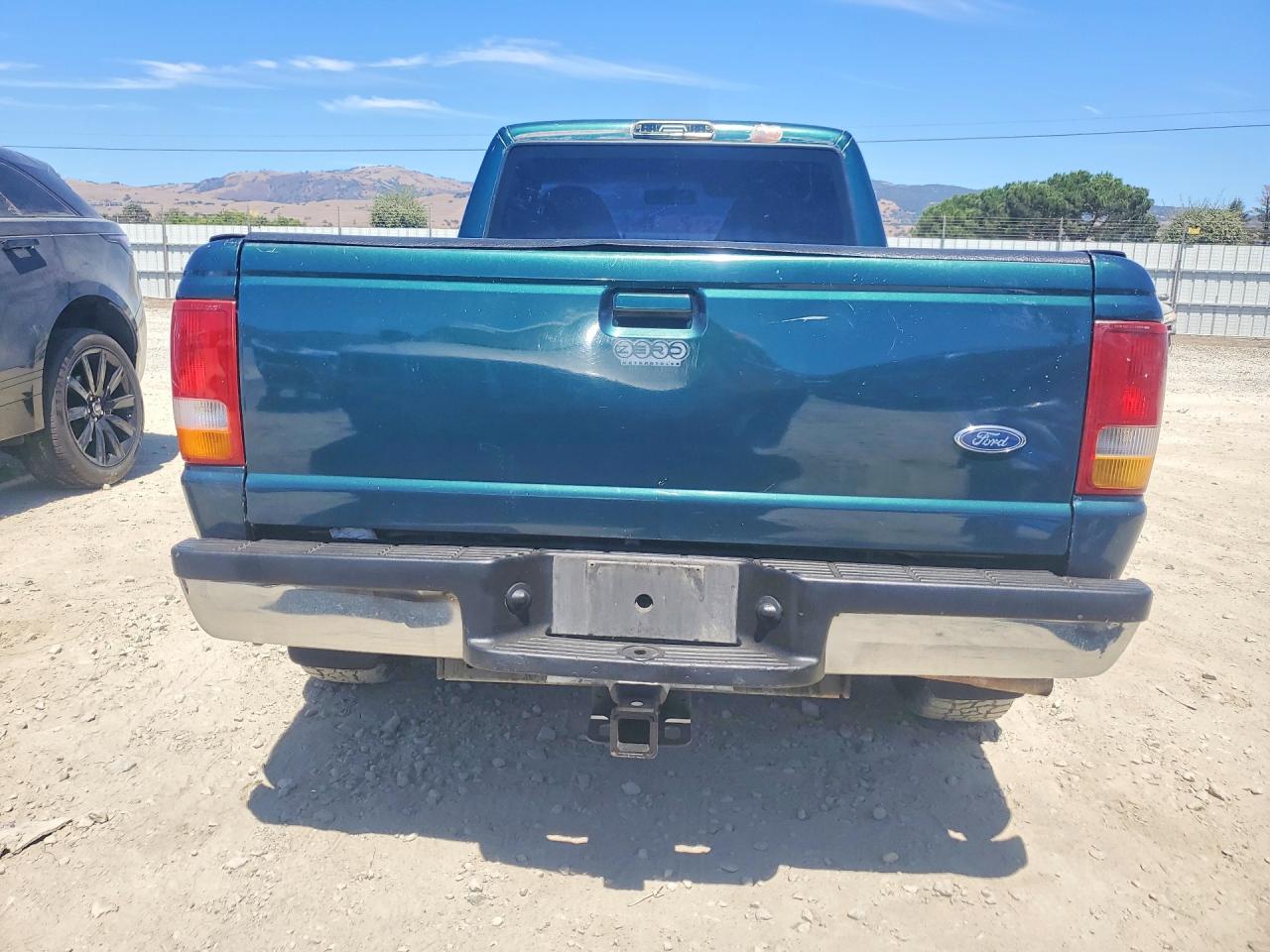 1998 Ford Ranger Green vin: 1FTYR10C5WPA86916