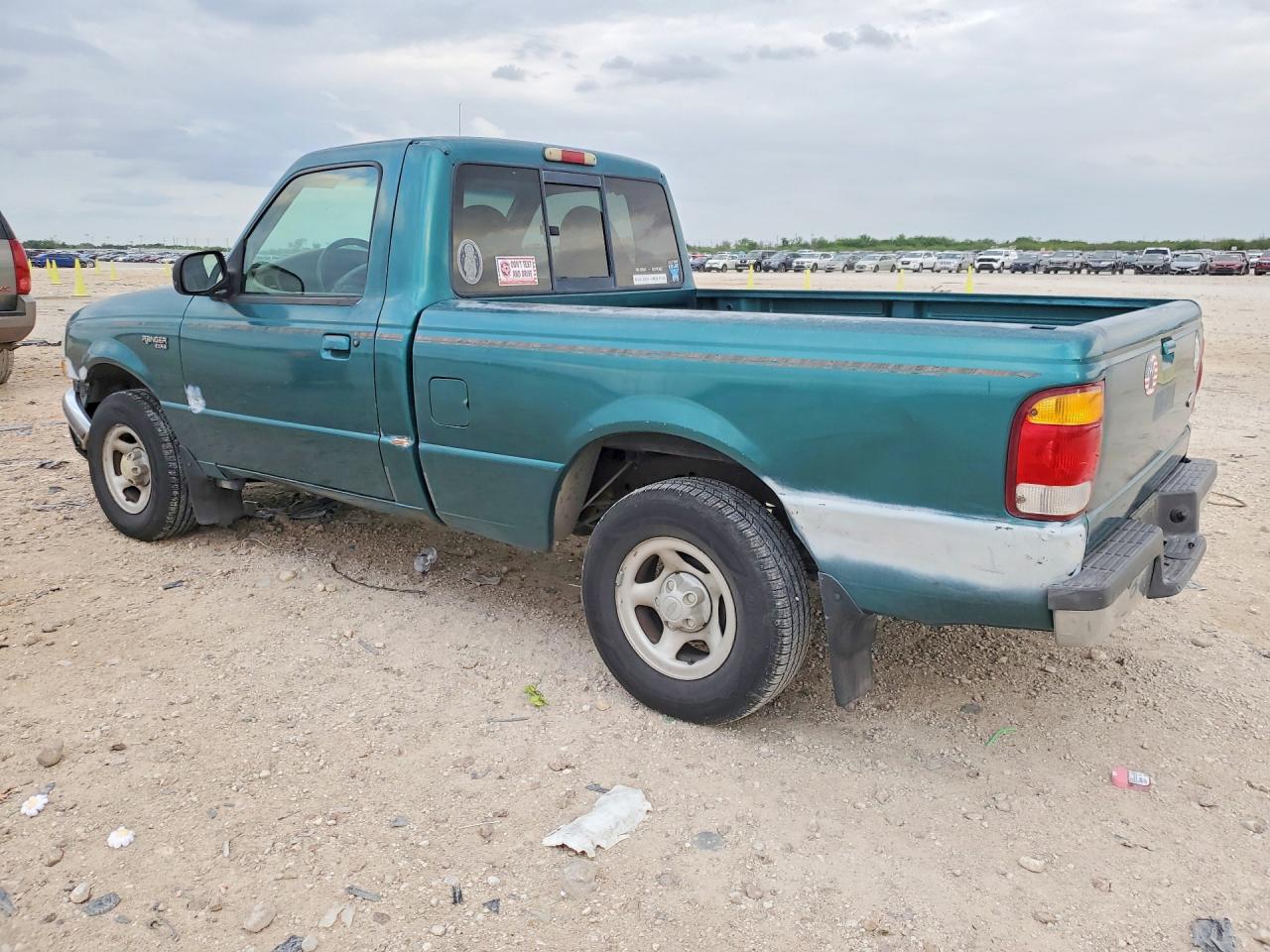 1998 Ford Ranger Green vin: 1FTYR10C5WUD12843