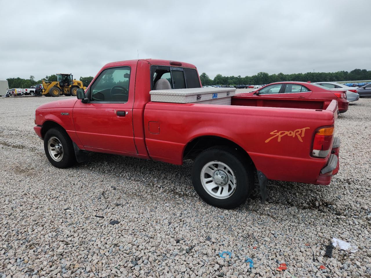 1999 Ford Ranger Red vin: 1FTYR10C5XTA95186