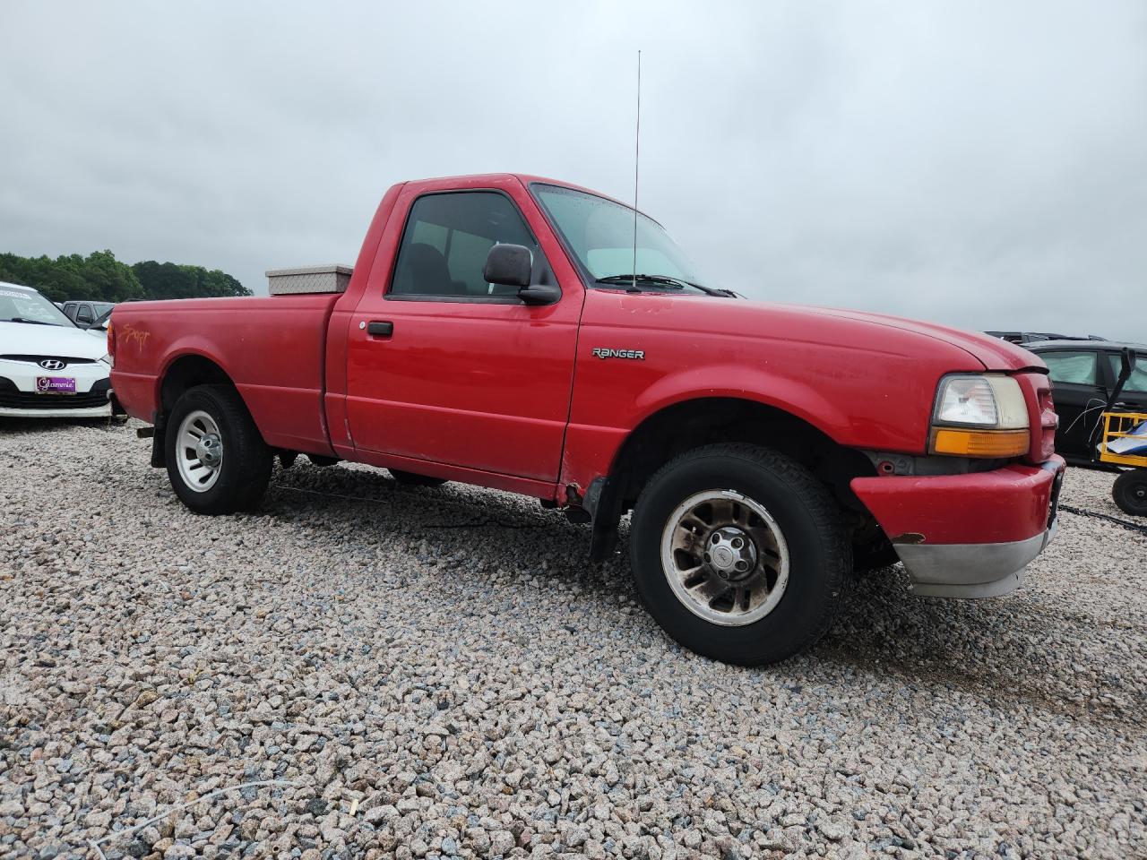 1999 Ford Ranger Red vin: 1FTYR10C5XTA95186