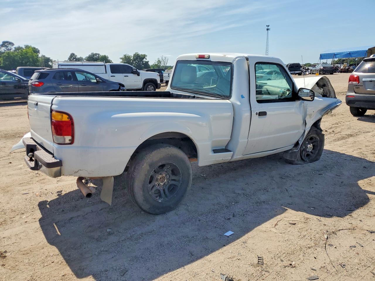 1999 Ford Ranger White vin: 1FTYR10C5XUA23866