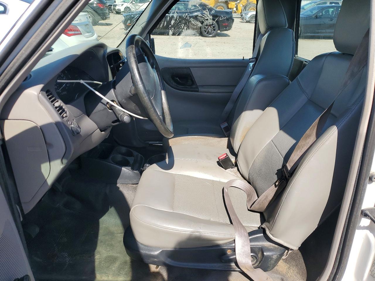 1999 Ford Ranger White vin: 1FTYR10C5XUA23866
