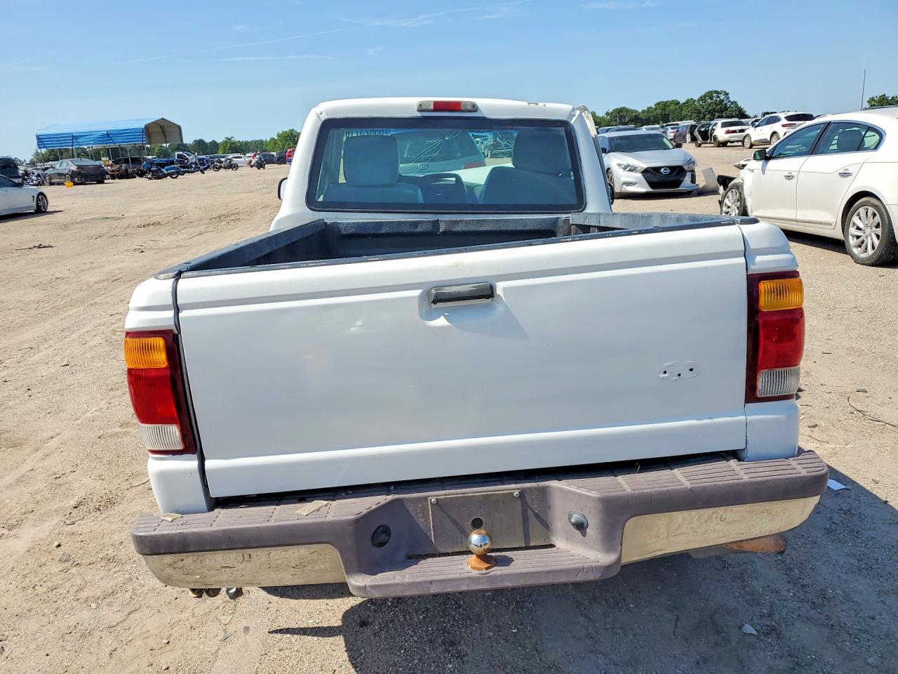 1999 Ford Ranger White vin: 1FTYR10C5XUA23866
