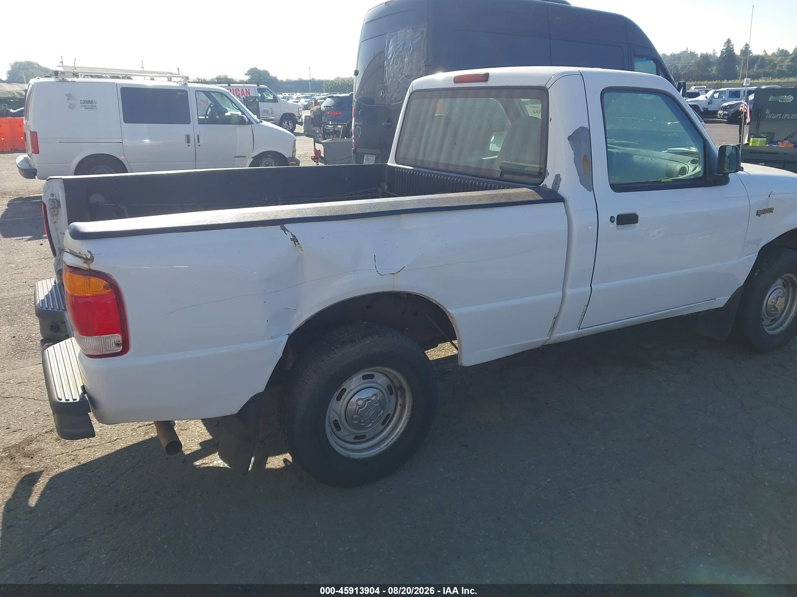 1999 Ford Ranger Xl/xlt White vin: 1FTYR10C5XUB37365